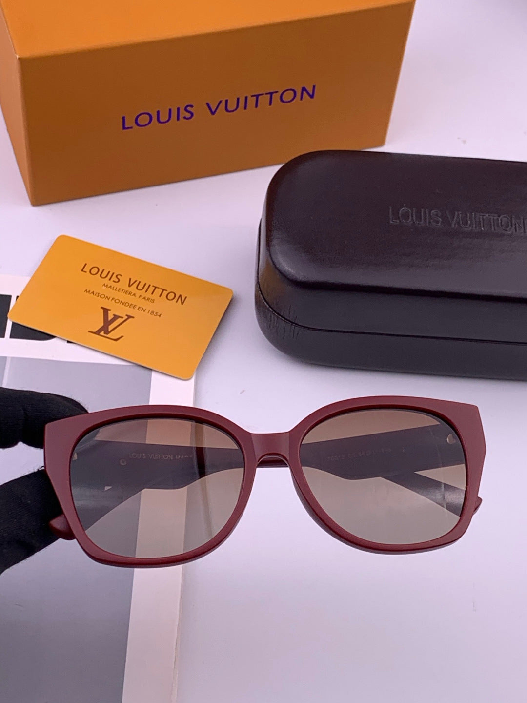 Louis Vuitton L27001 Square Black Lens Sunglasses for Men & Women - 464810