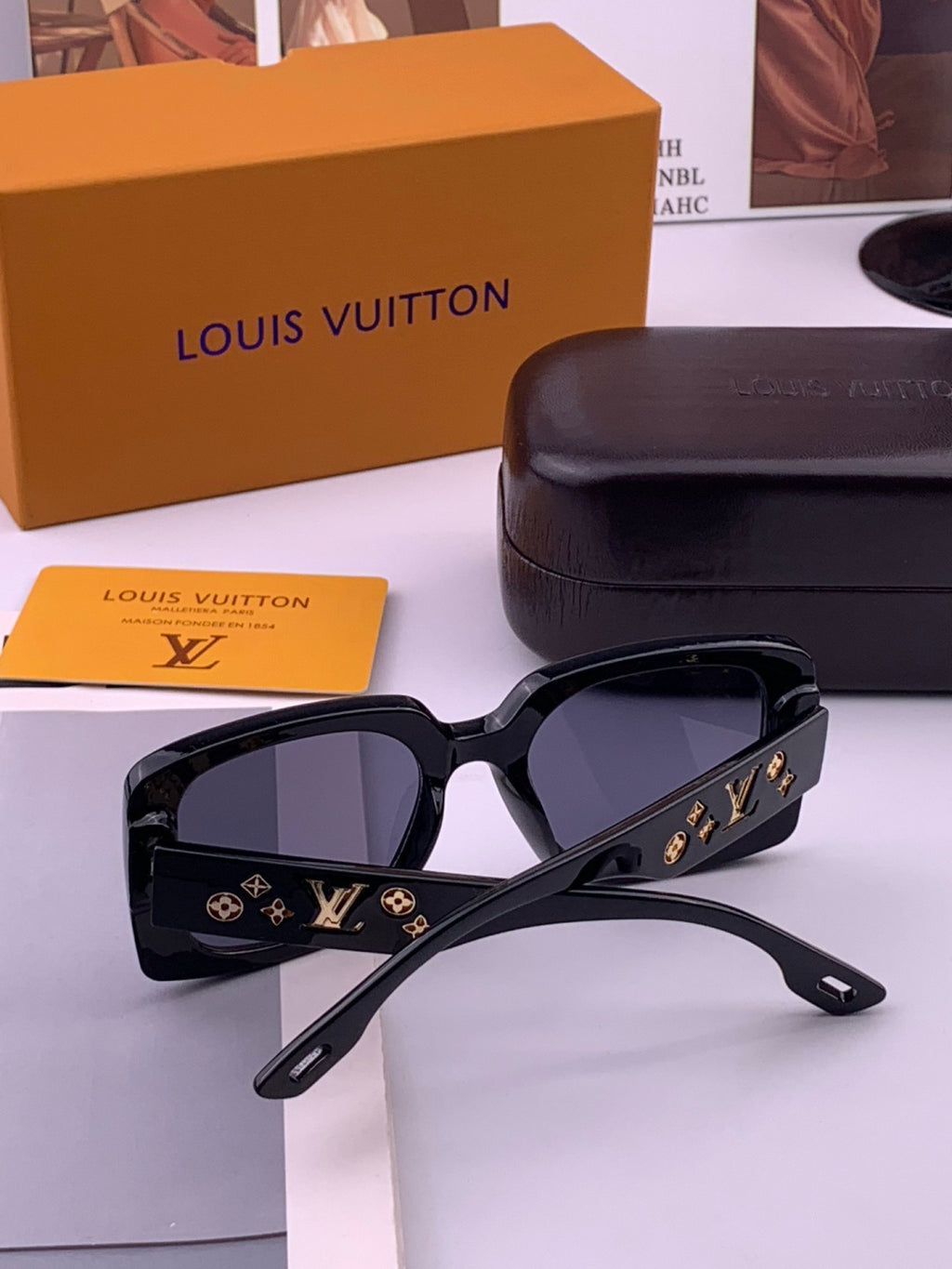Louis Vuitton L47001 Square Gold Lens Sunglasses for Men & Women - detail image 6
