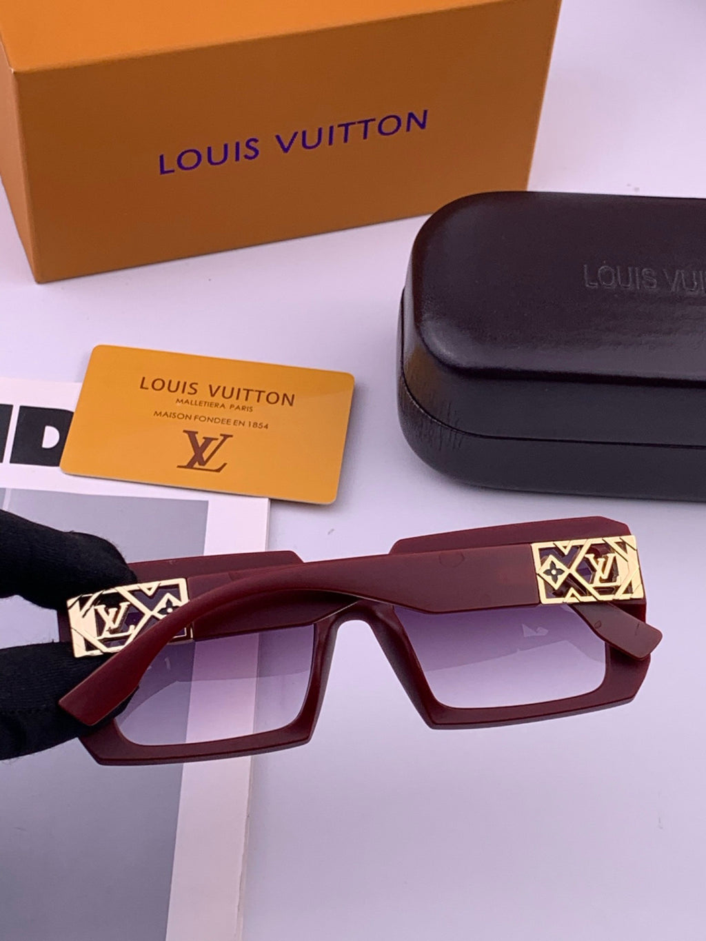 Louis Vuitton L77001 Square Brown Lens Sunglasses for Men & Women - 464813 - detail image 2