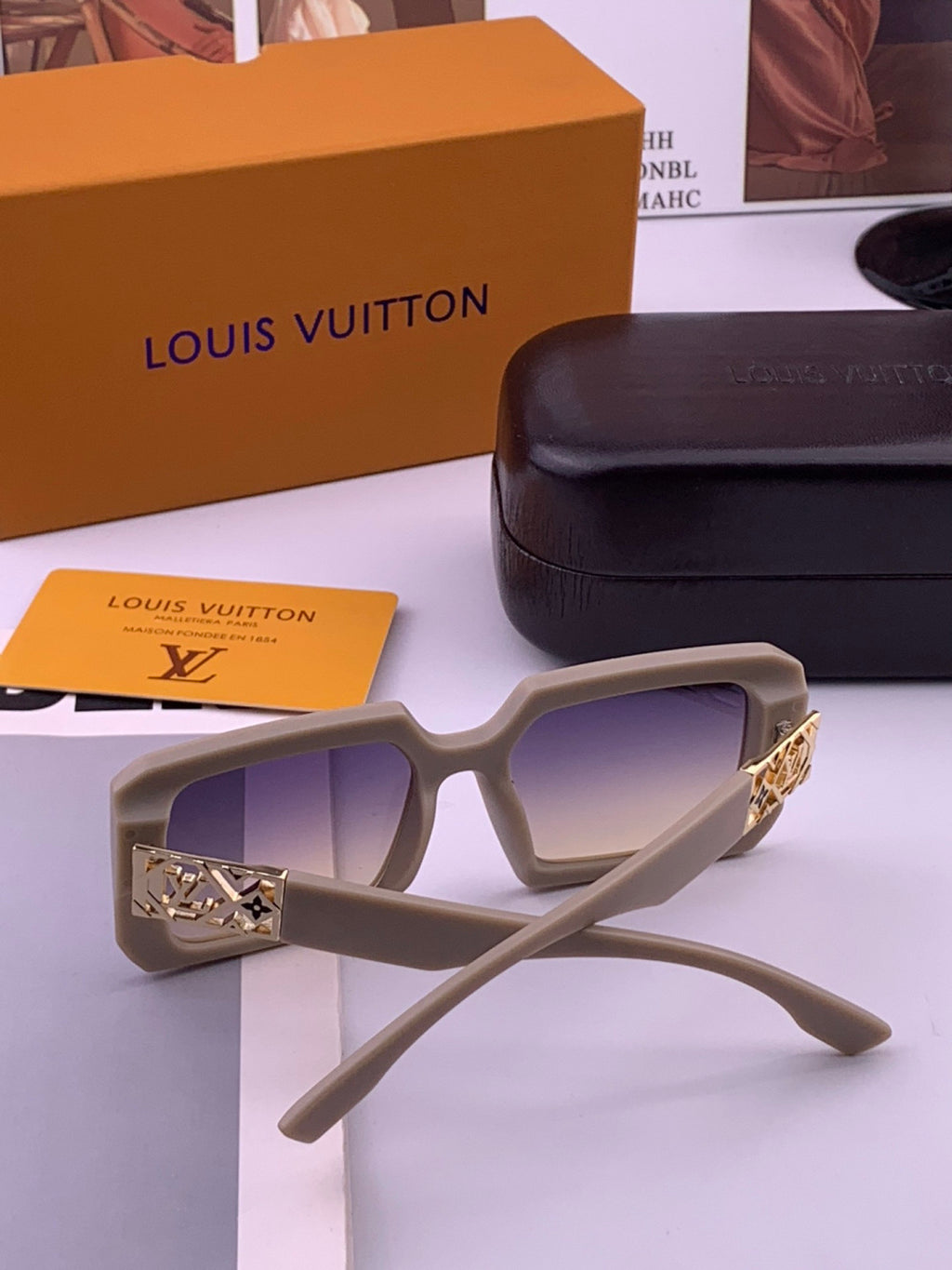 Louis Vuitton L77001 Square Brown Lens Sunglasses for Men & Women - 464815 - detail image 5