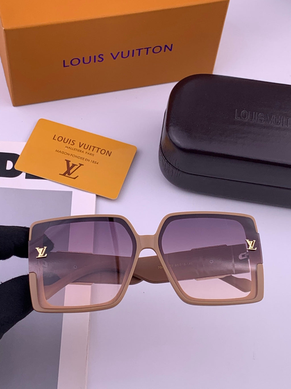 Louis Vuitton L97003 Square Black Lens Sunglasses for Men & Women - 464816