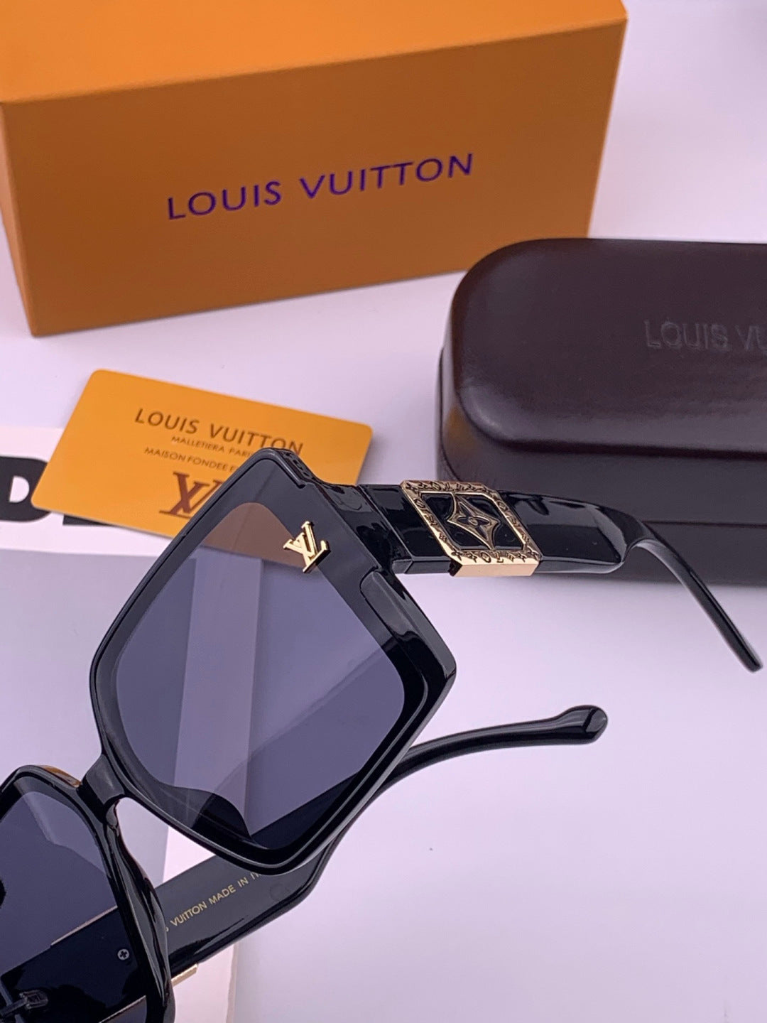 Louis Vuitton L97003 Square Black Lens Sunglasses for Men & Women - 464817 - detail image 3