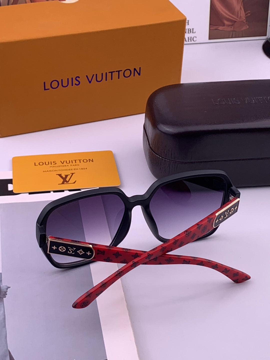 Louis Vuitton L3305 Square Gold Lens Sunglasses for Men & Women - 464621 - detail image 5