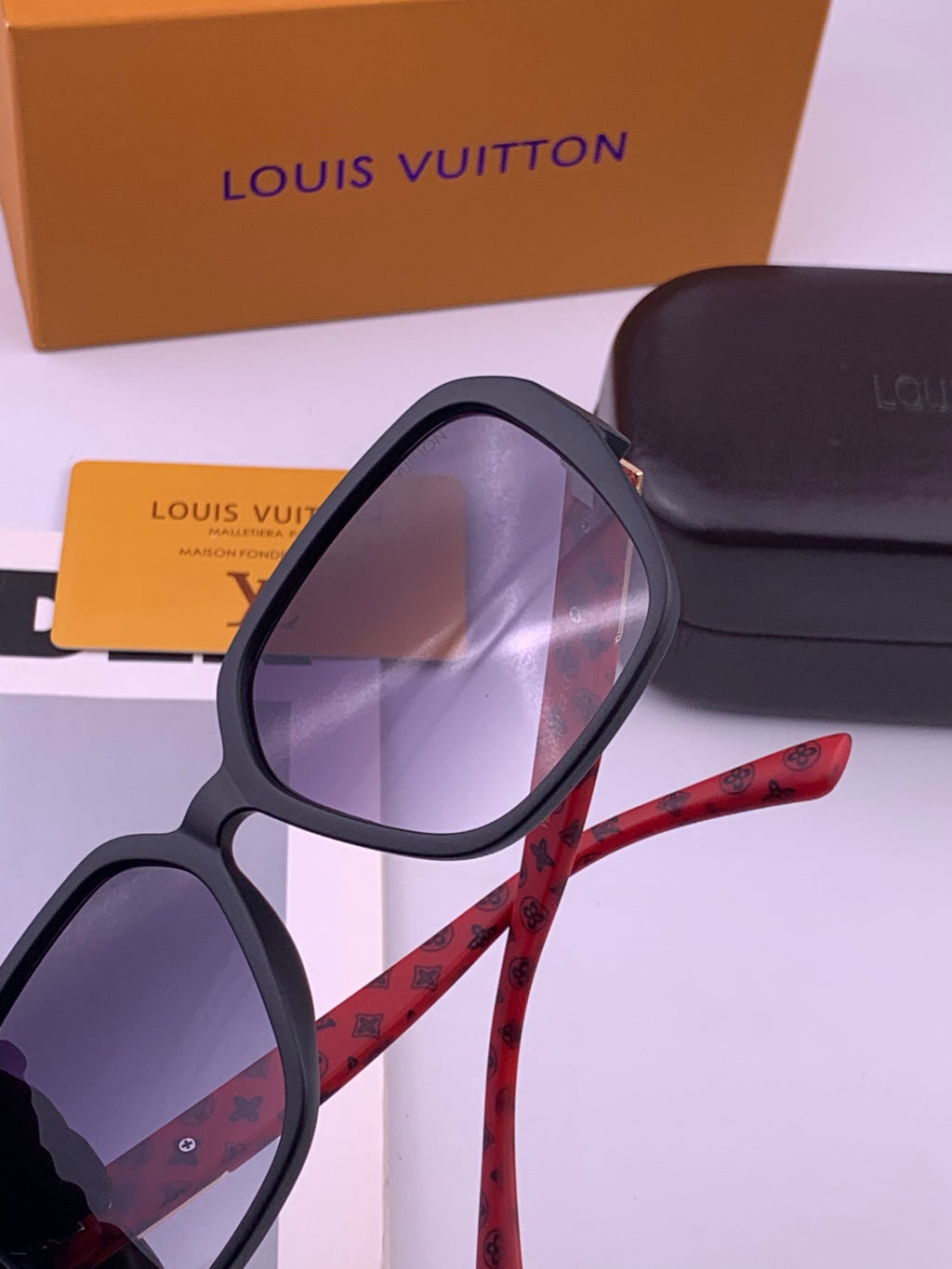 Louis Vuitton L3305 Square Gold Lens Sunglasses for Men & Women - 464621 - detail image 4