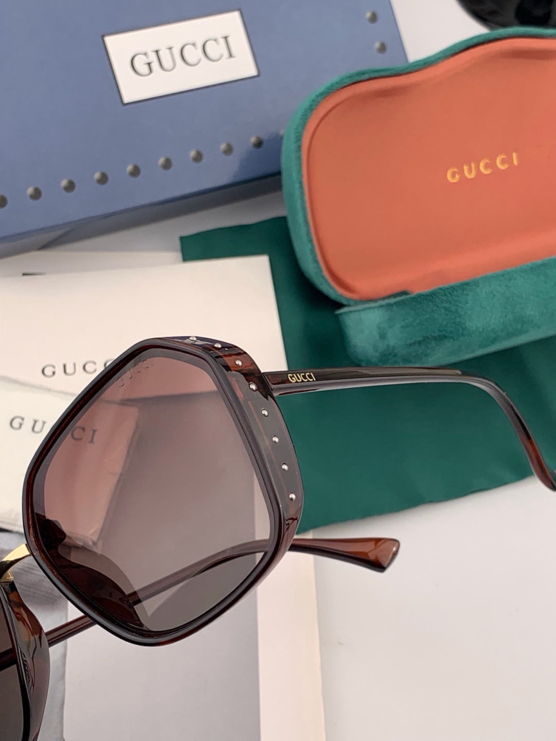 Gucci G14900 Polarized Square Gold Lens Sunglasses for Men & Women - 465004 - detail image 3