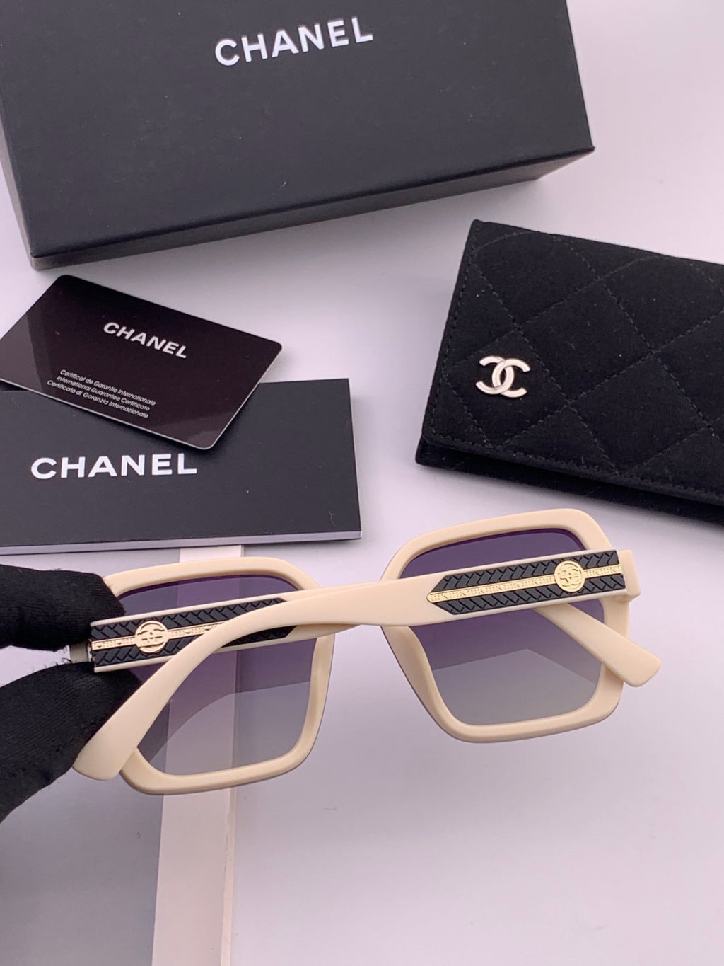 Chanel CH8519 Polarized Square Brown Lens Sunglasses for Women - detail image 3