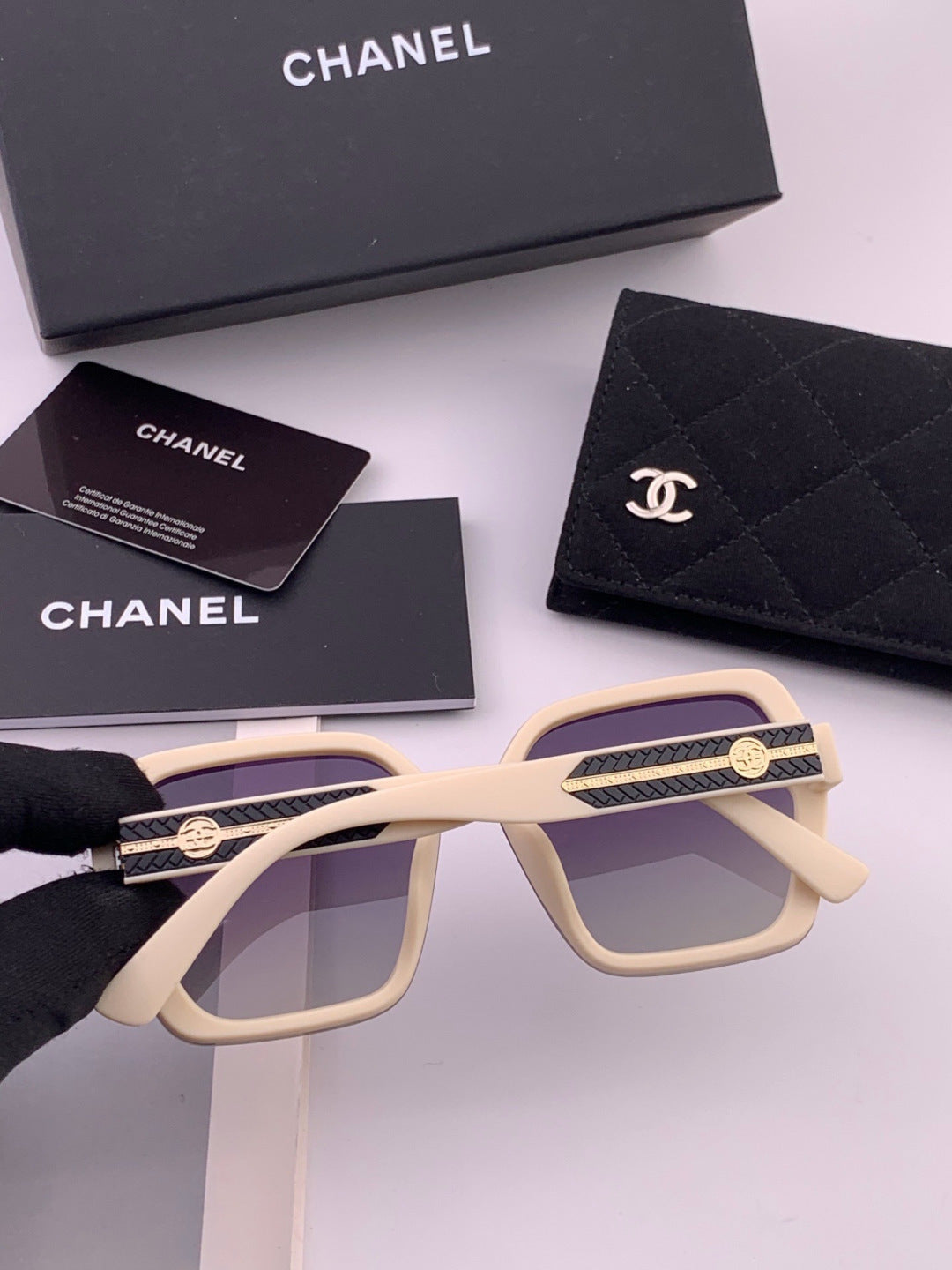 Chanel CH8519 Polarized Square Brown Lens Sunglasses for Women - detail image 3