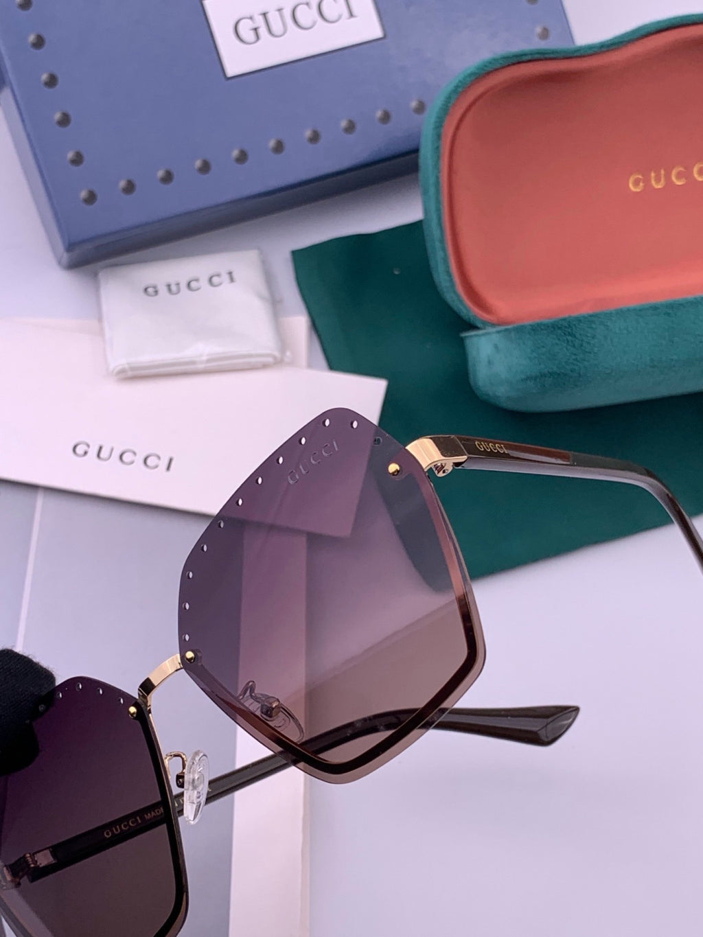 Gucci G9079 Lightweight Rimless Gold Lens Sunglasses for Women - detail image 3