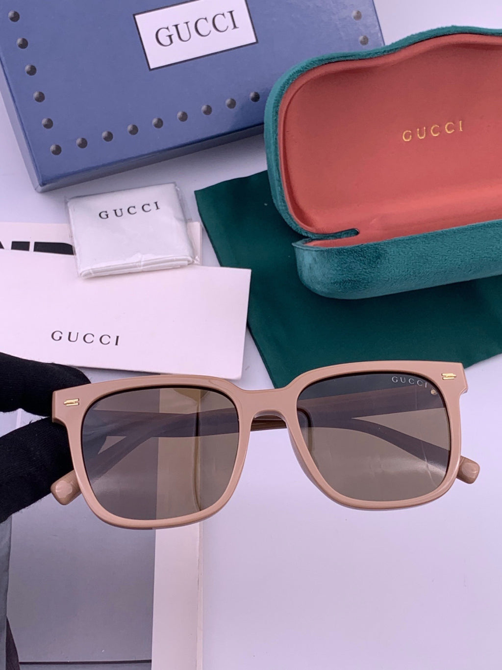 Gucci G02041 Polarized Fashion Brown Lens Sunglasses for Women - detail image 2