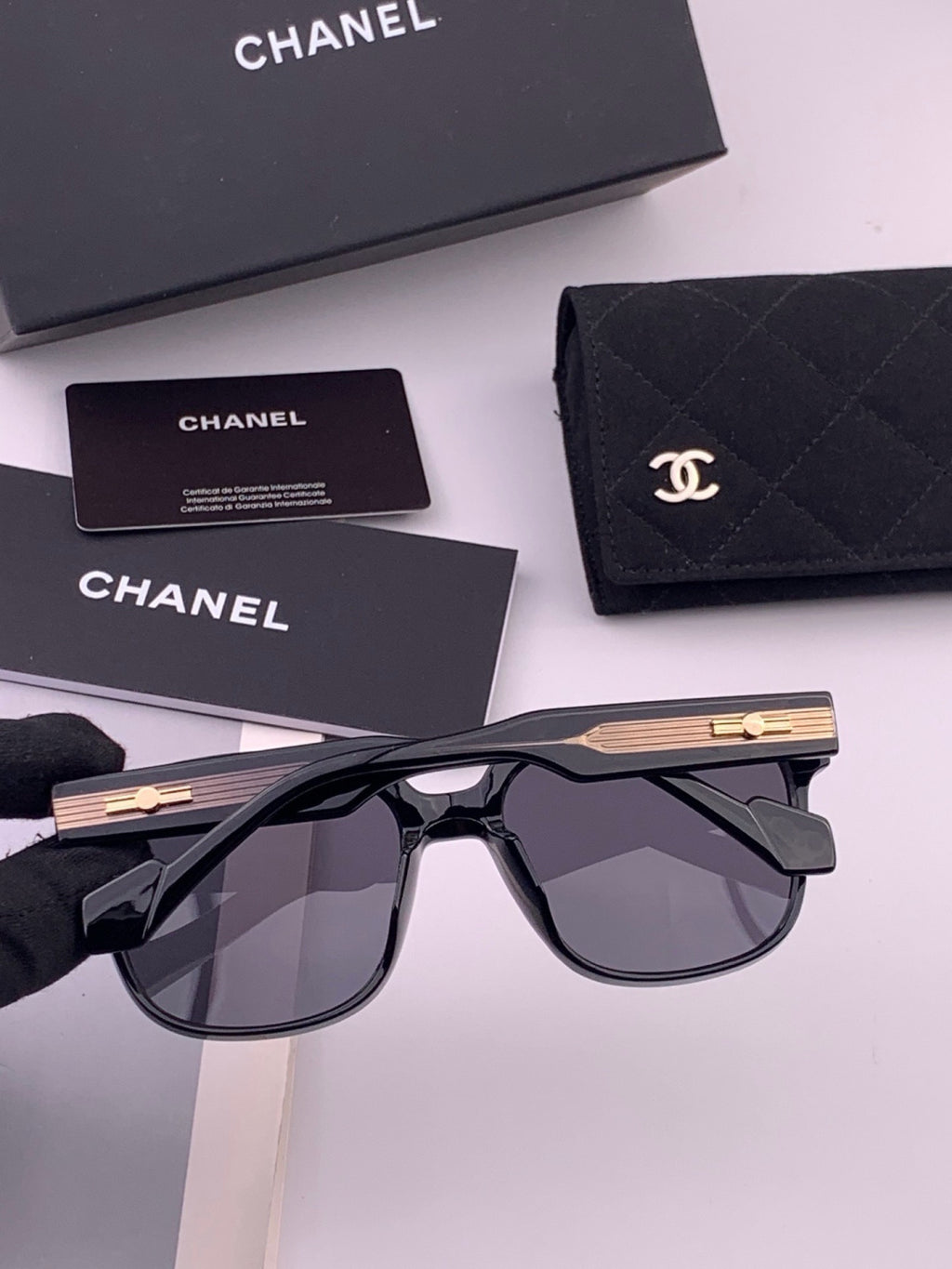 Chanel CH2104 Polarized Square Brown Lens Sunglasses for Women - detail image 3