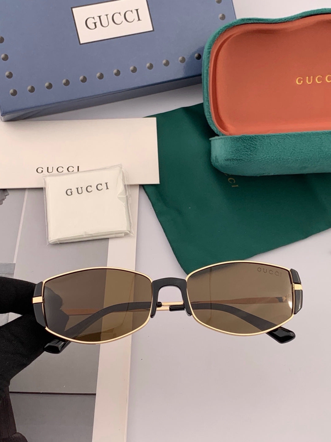Gucci G2827 Polarized Oversized Red Lens Sunglasses for Men & Women - detail image 2