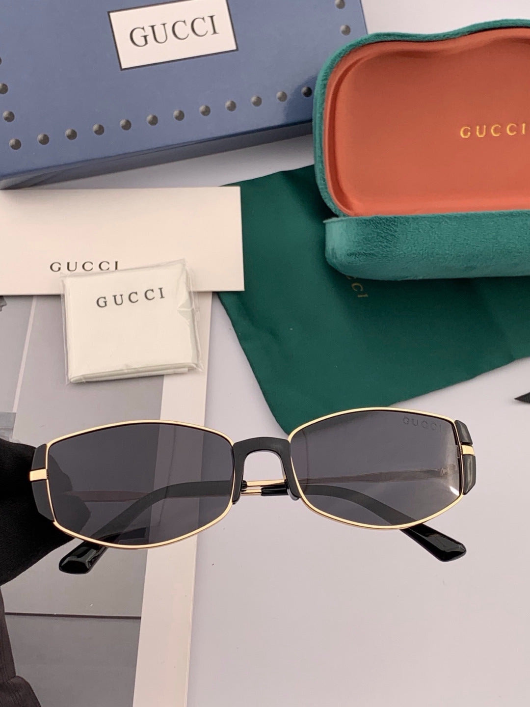 Gucci G2827 Polarized Oversized Red Lens Sunglasses for Men & Women - detail image 3