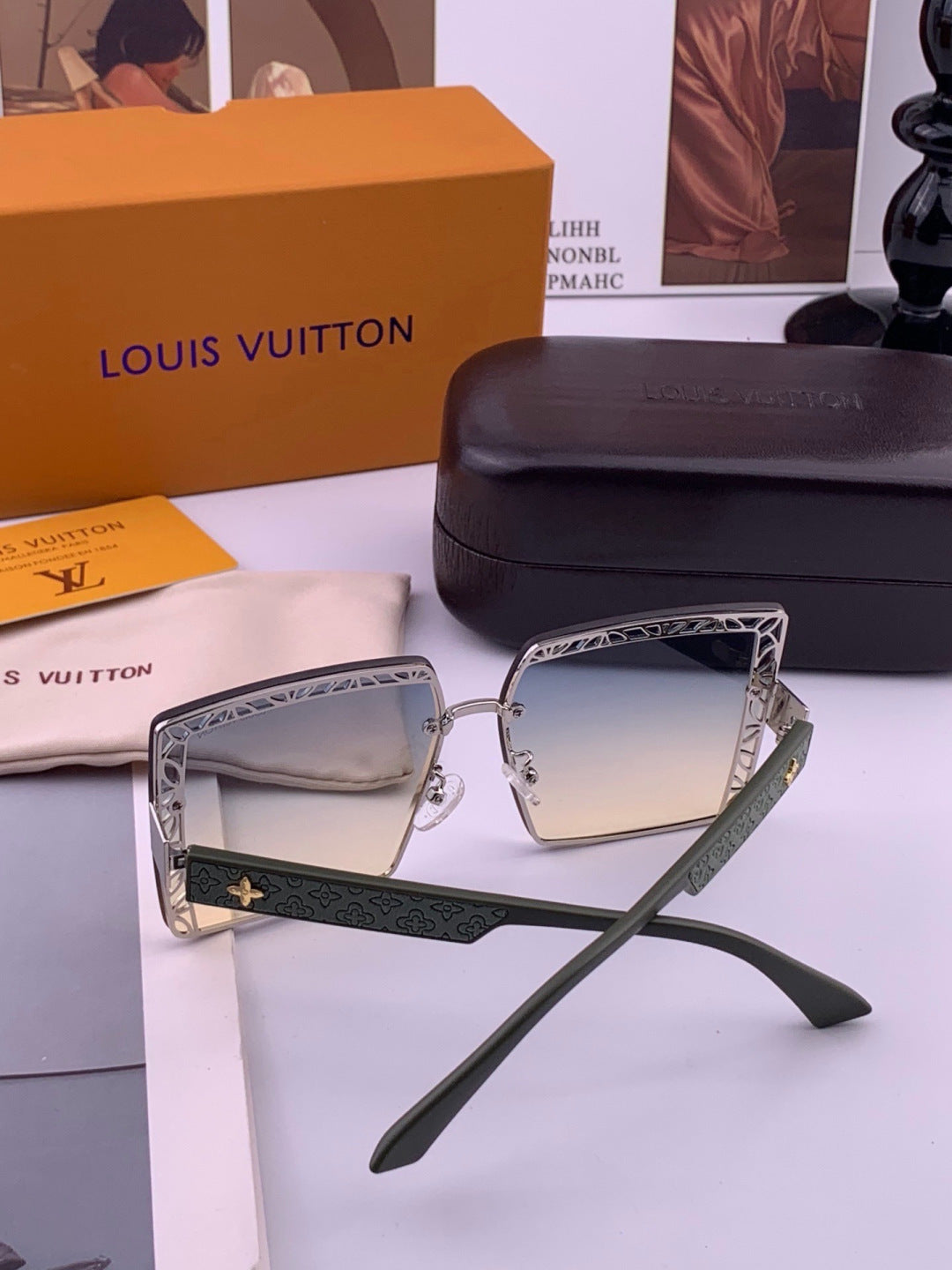 Louis Vuitton L3730 Square Gold Lens Sunglasses for Men & Women - detail image 6