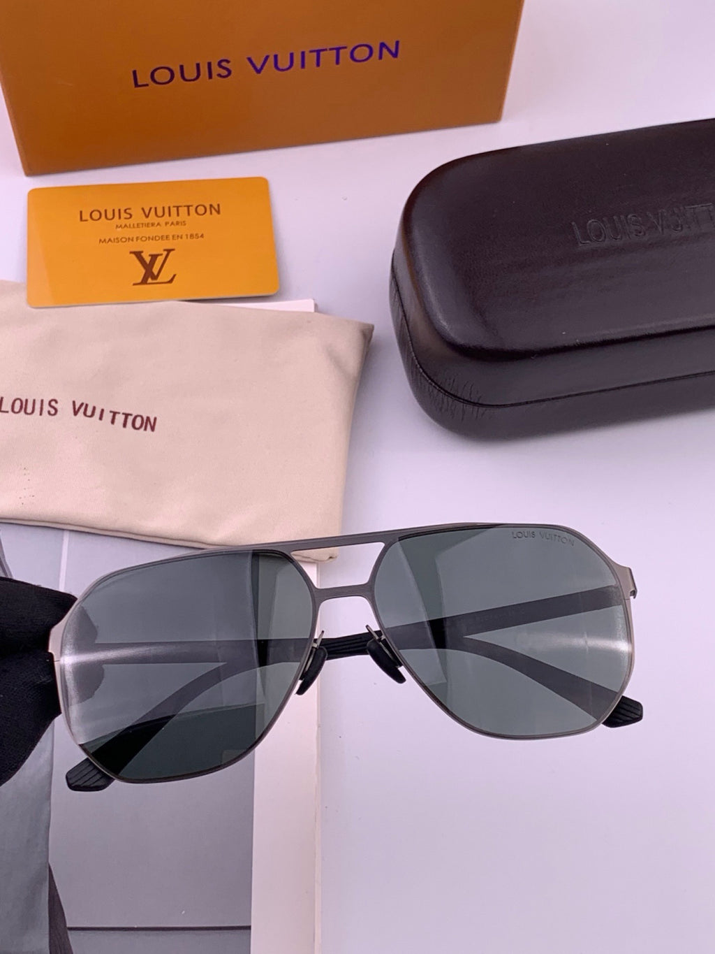 Louis Vuitton L6229 Polarized Aviator Blue Lens Sunglasses for Men - 464787 - detail image 3
