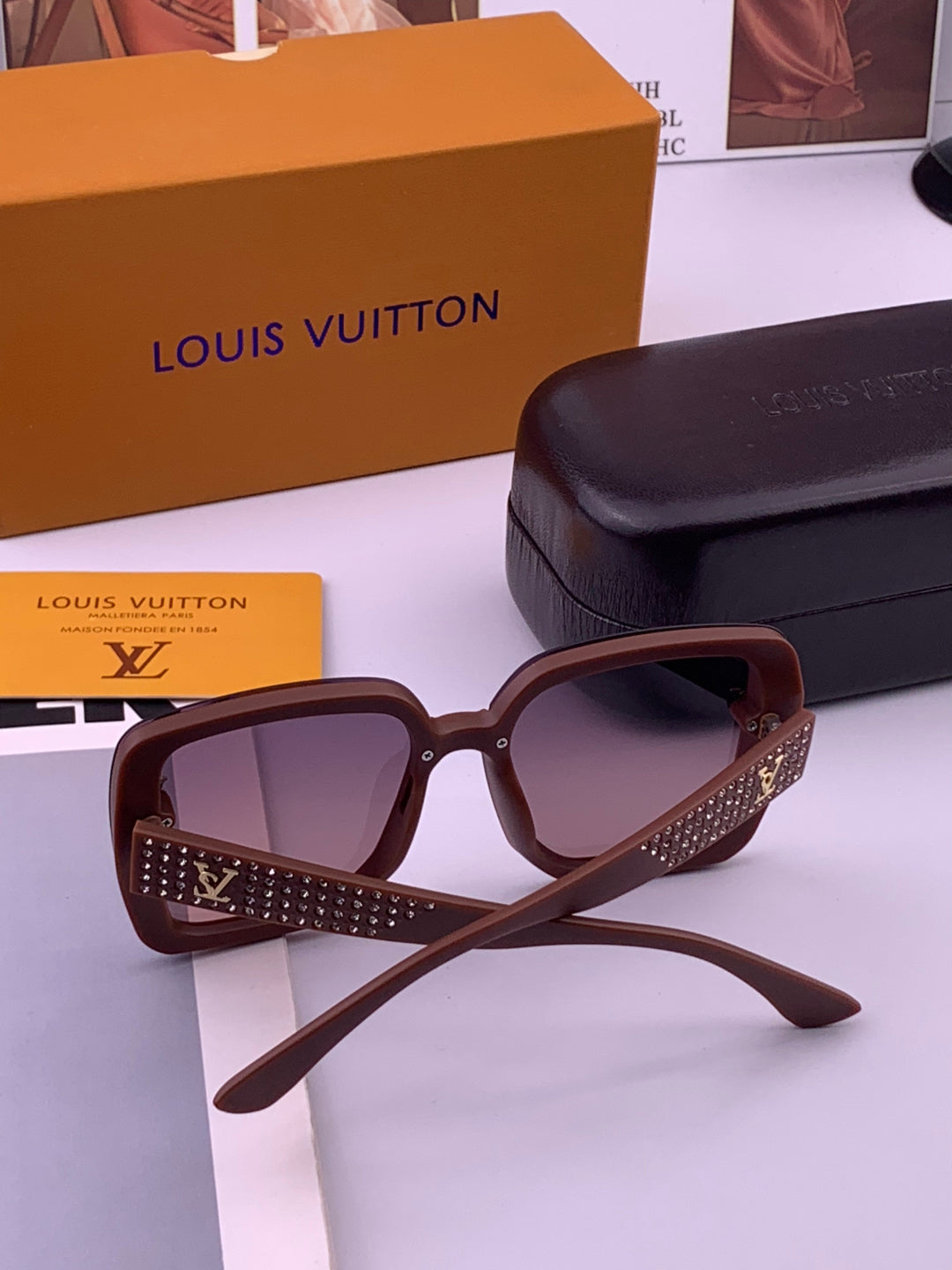 Louis Vuitton L2990 Square Black Lens Sunglasses for Men & Women - 464718 - detail image 4
