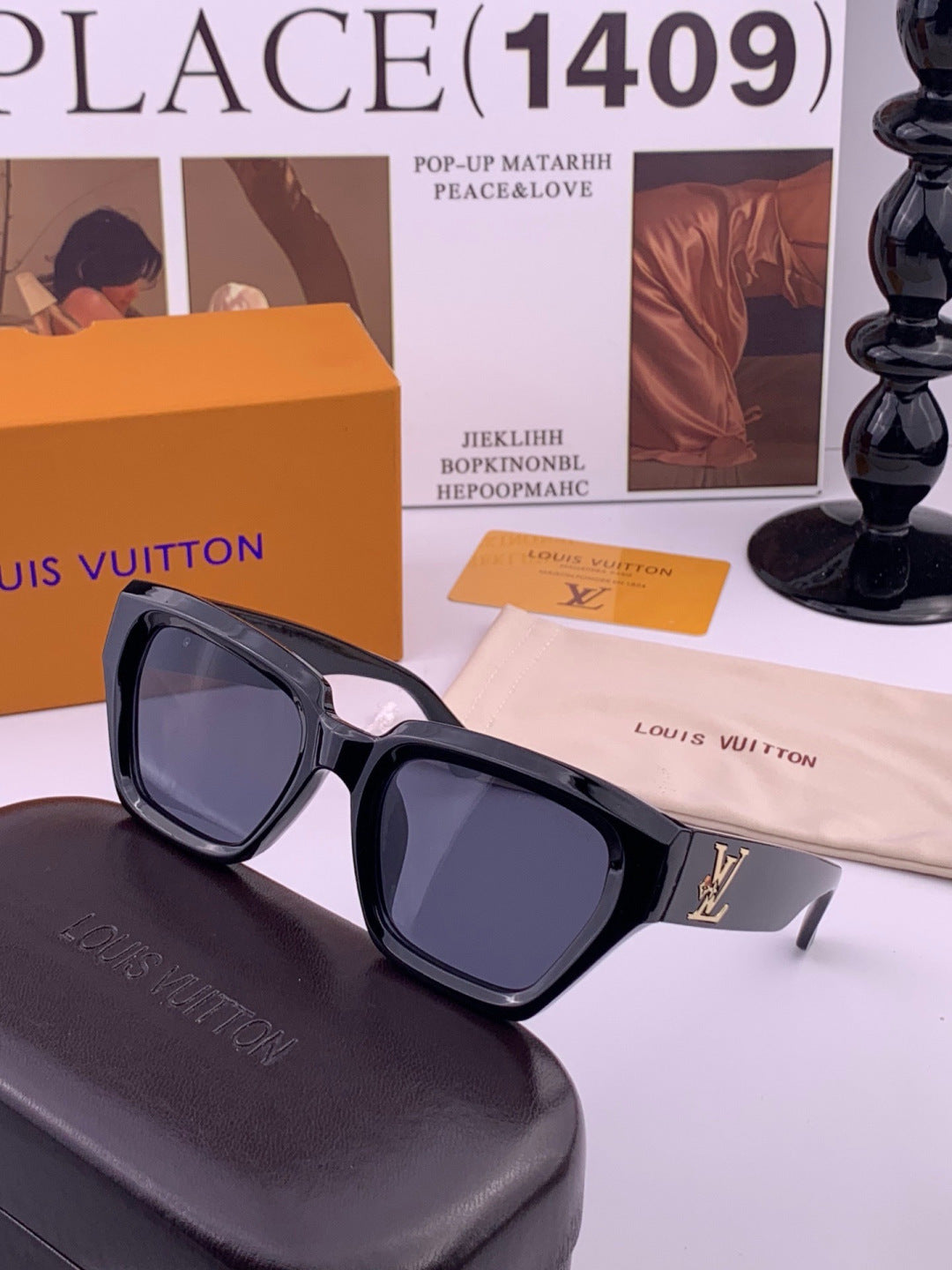 Louis Vuitton L26900 Square Black Lens Sunglasses for Women - 464704 - detail image 3