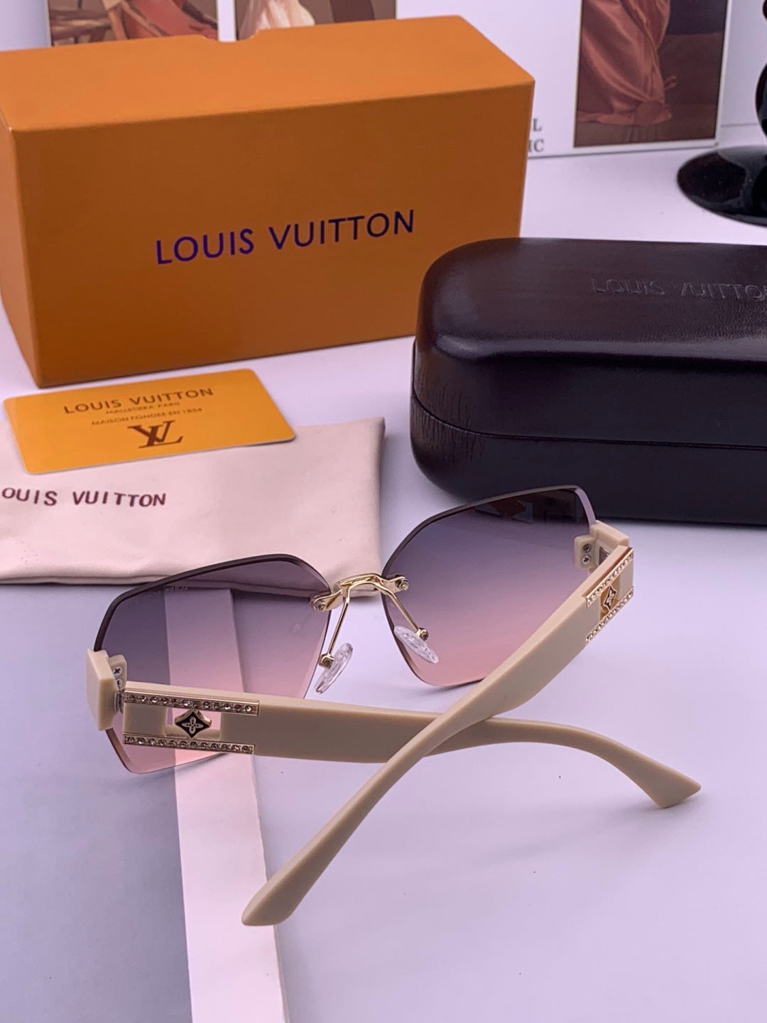 Louis Vuitton L9261 Square Gold Lens Sunglasses for Men & Women - 464705 - detail image 6