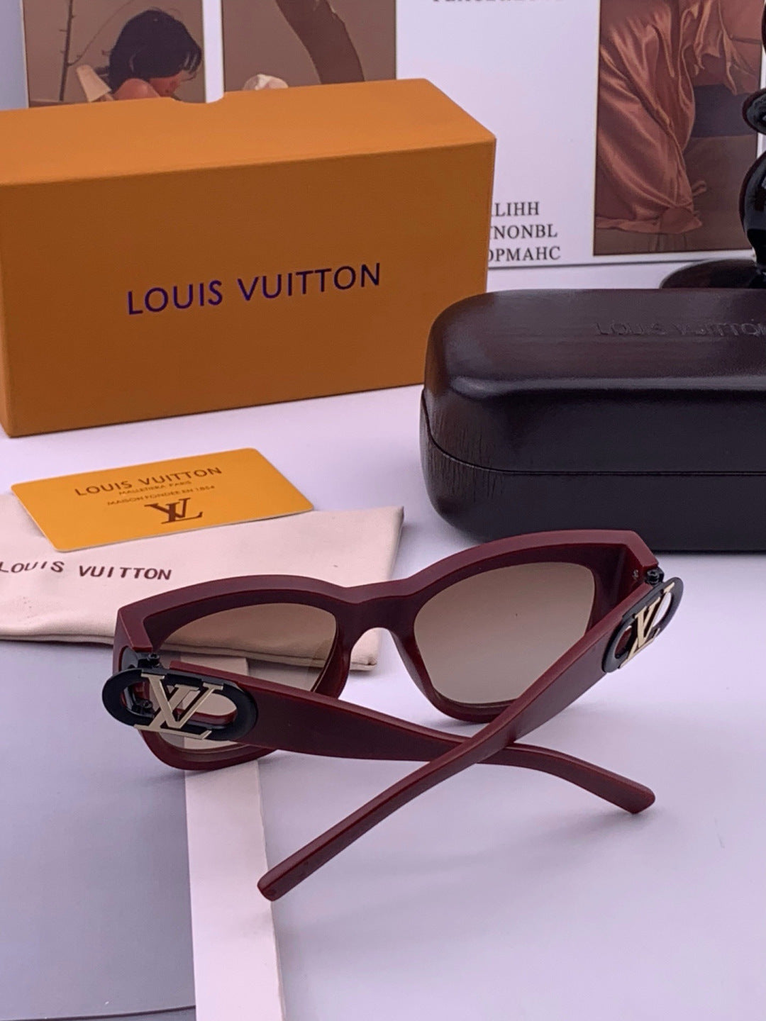 Louis Vuitton L07002 Square Black Lens Sunglasses for Women - 464710 - detail image 5