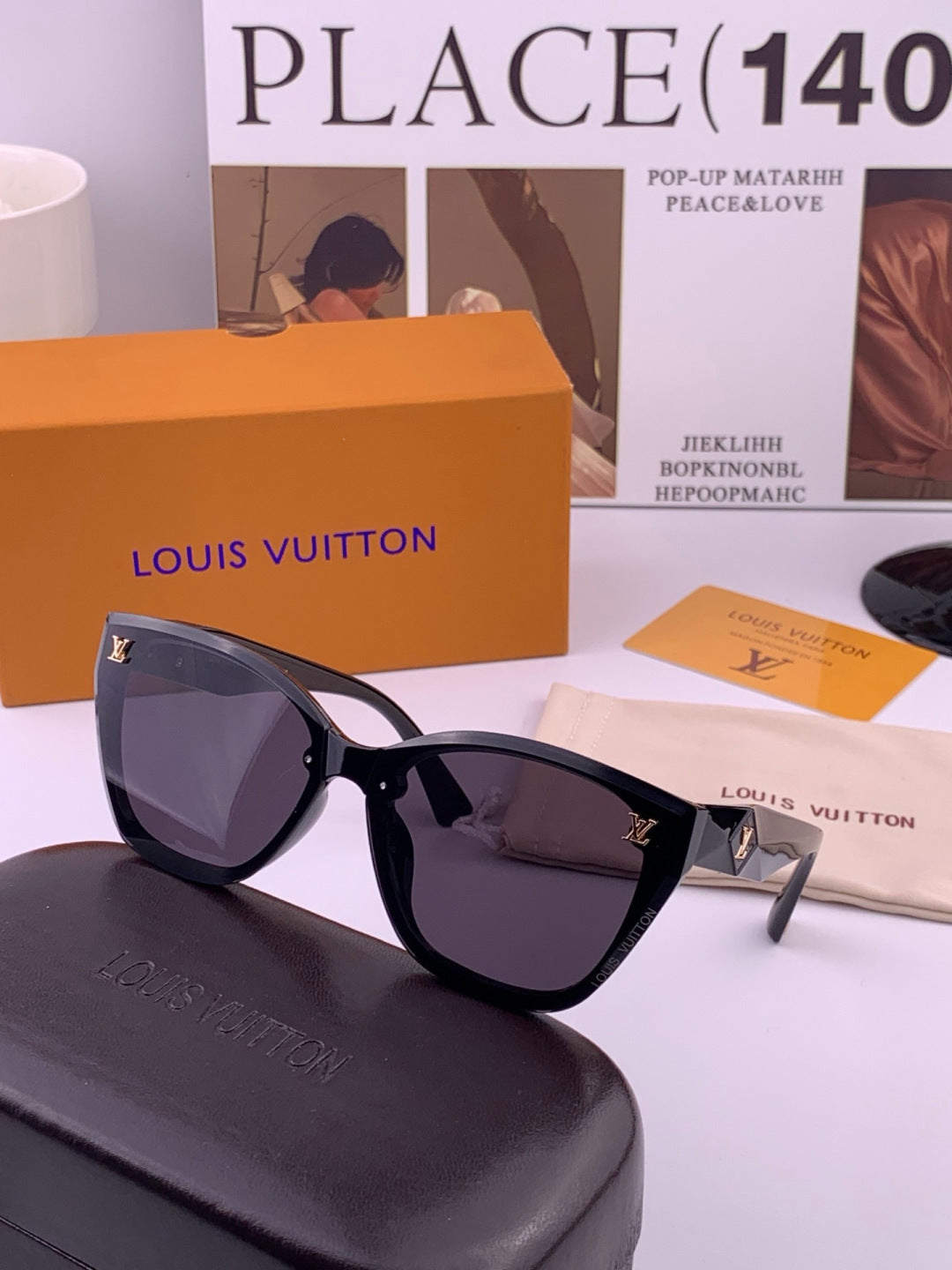 Louis Vuitton Fashion Gold Lens Sunglasses for Men & Women - 464714 - detail image 3