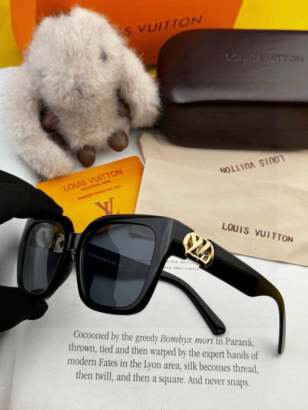 Louis Vuitton L95801 Square Brown Lens Sunglasses for Women - 464715 - detail image 2