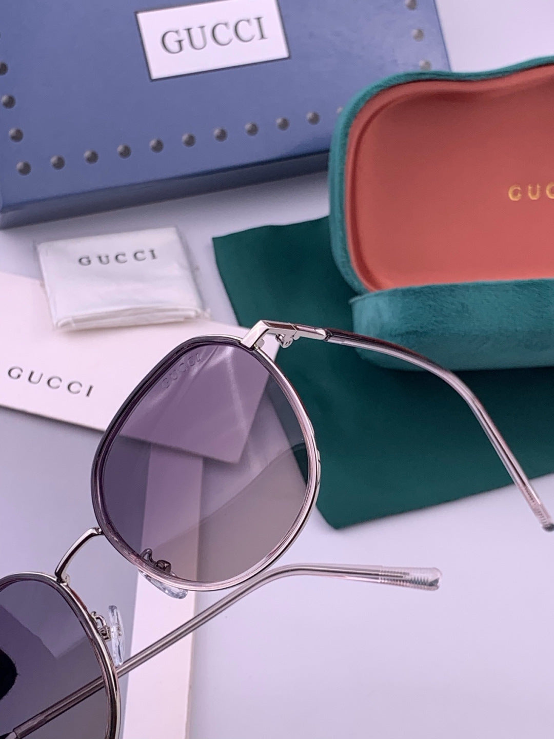 Gucci G3825 Polarized Square Red Lens Sunglasses for Women - 464891 - detail image 3