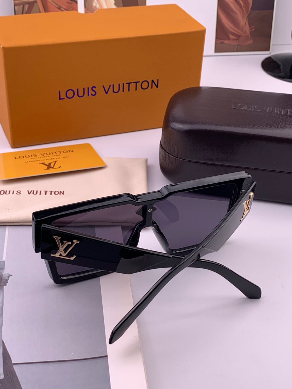 Louis Vuitton L7600 Square Black Lens Sunglasses for Women - 464701 - detail image 7