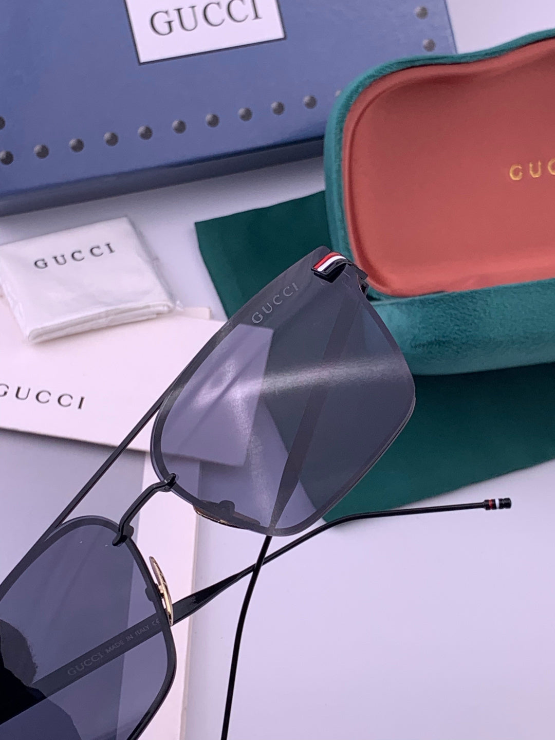 Gucci G152 Polarized Aviator Gold Lens Sunglasses for Men & Women - 464898 - detail image 4