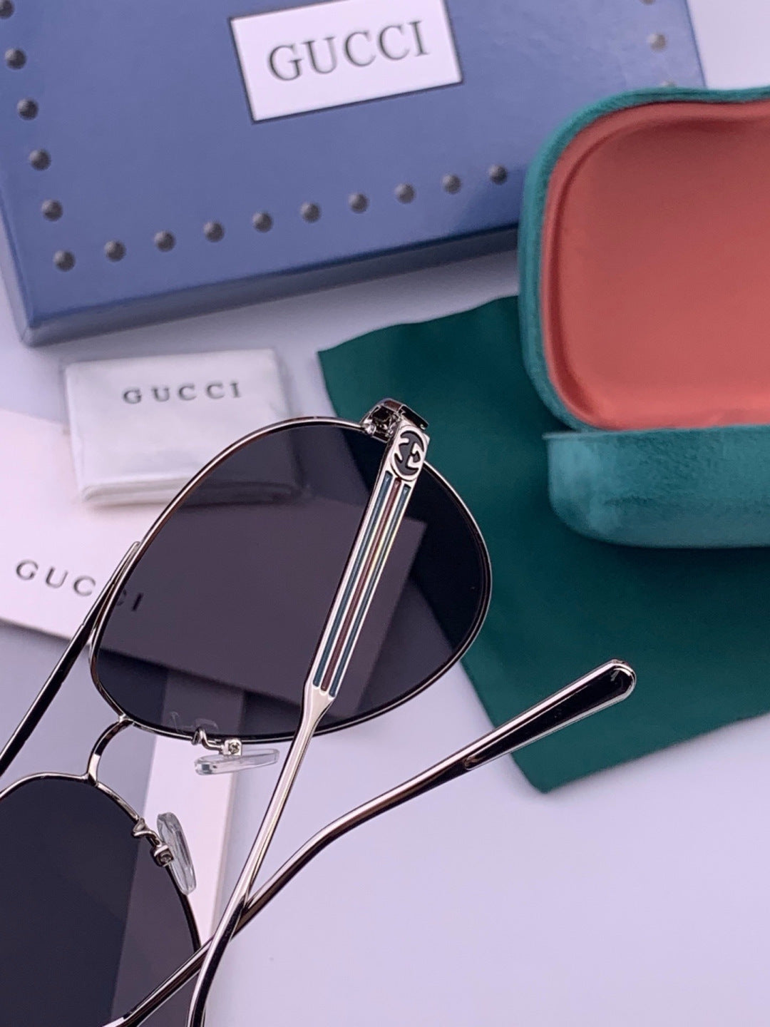 Gucci G3081 Polarized Aviator Black Lens Sunglasses for Men & Women - detail image 5