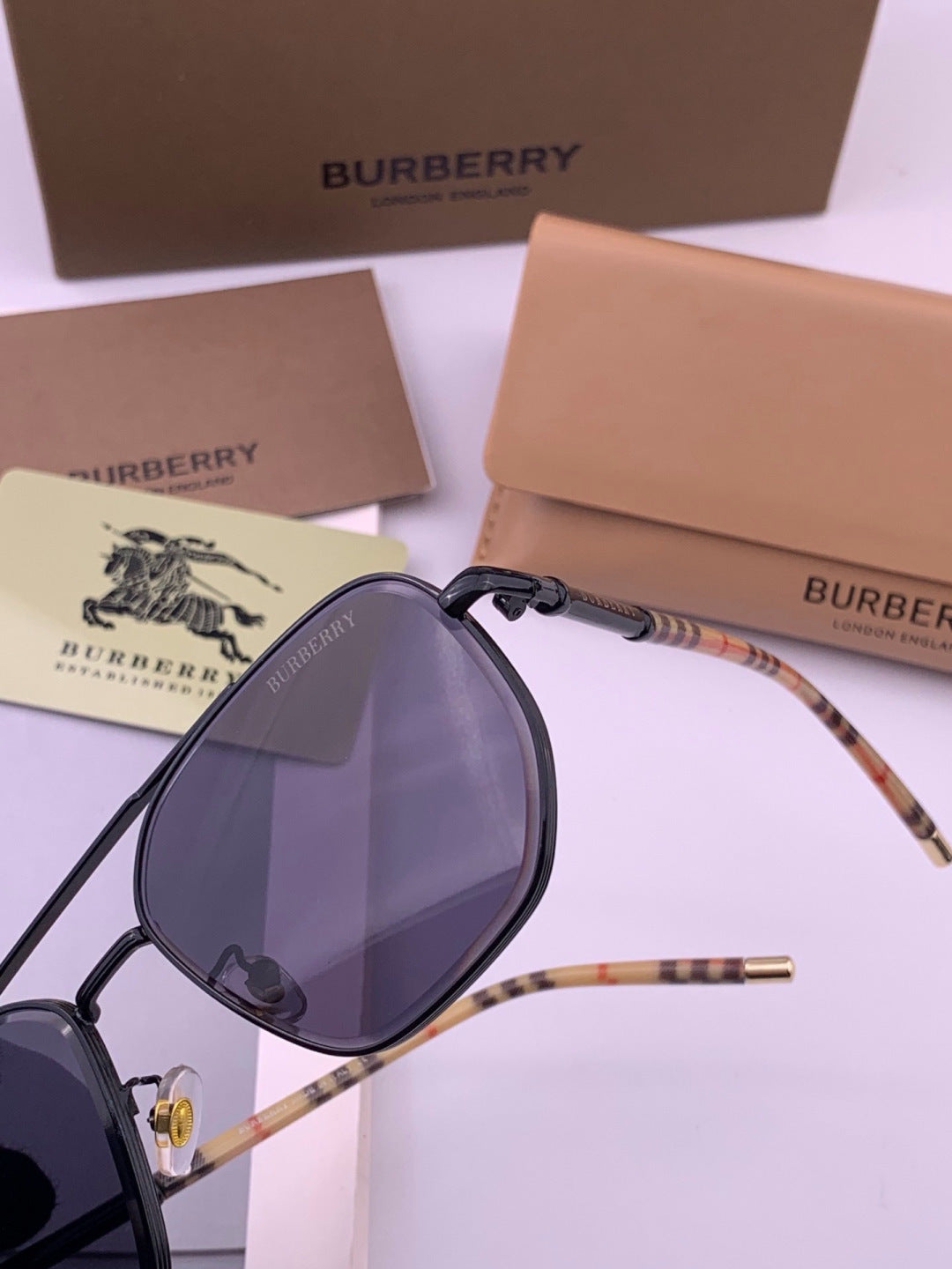 Burberry B938 Aviator Blue Lens Sunglasses for Men - detail image 3