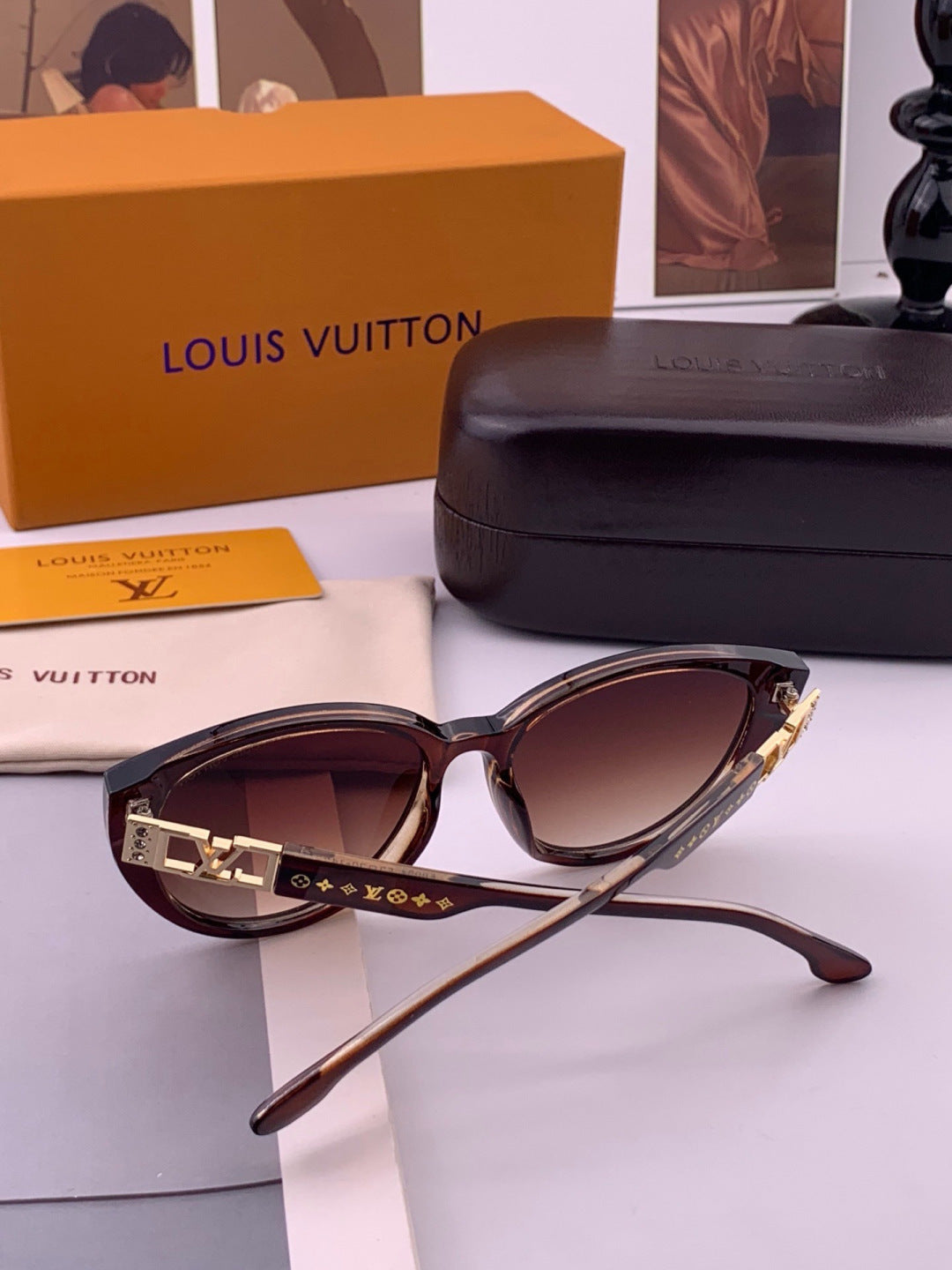 Louis Vuitton L15803 Square Black Lens Sunglasses for Women - 493227 - detail image 6