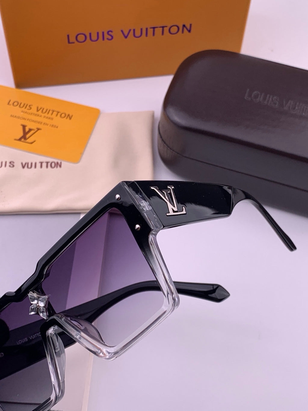 Louis Vuitton L7600 Square Black Lens Sunglasses for Women - 493229 - detail image 3