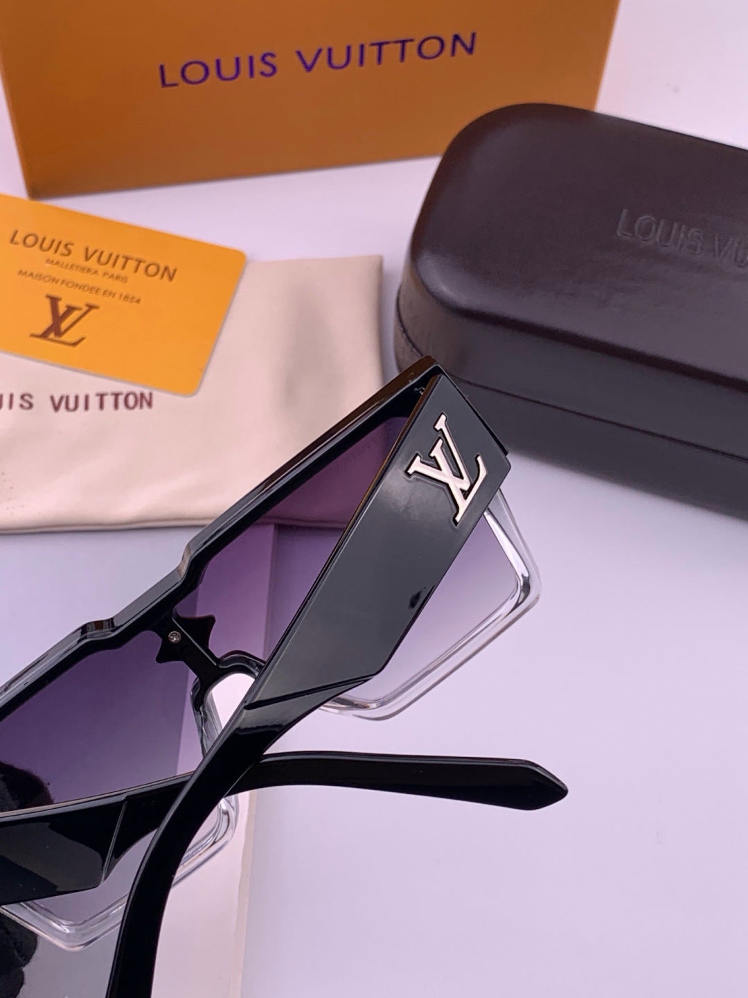 Louis Vuitton L7600 Square Black Lens Sunglasses for Women - 493229 - detail image 4