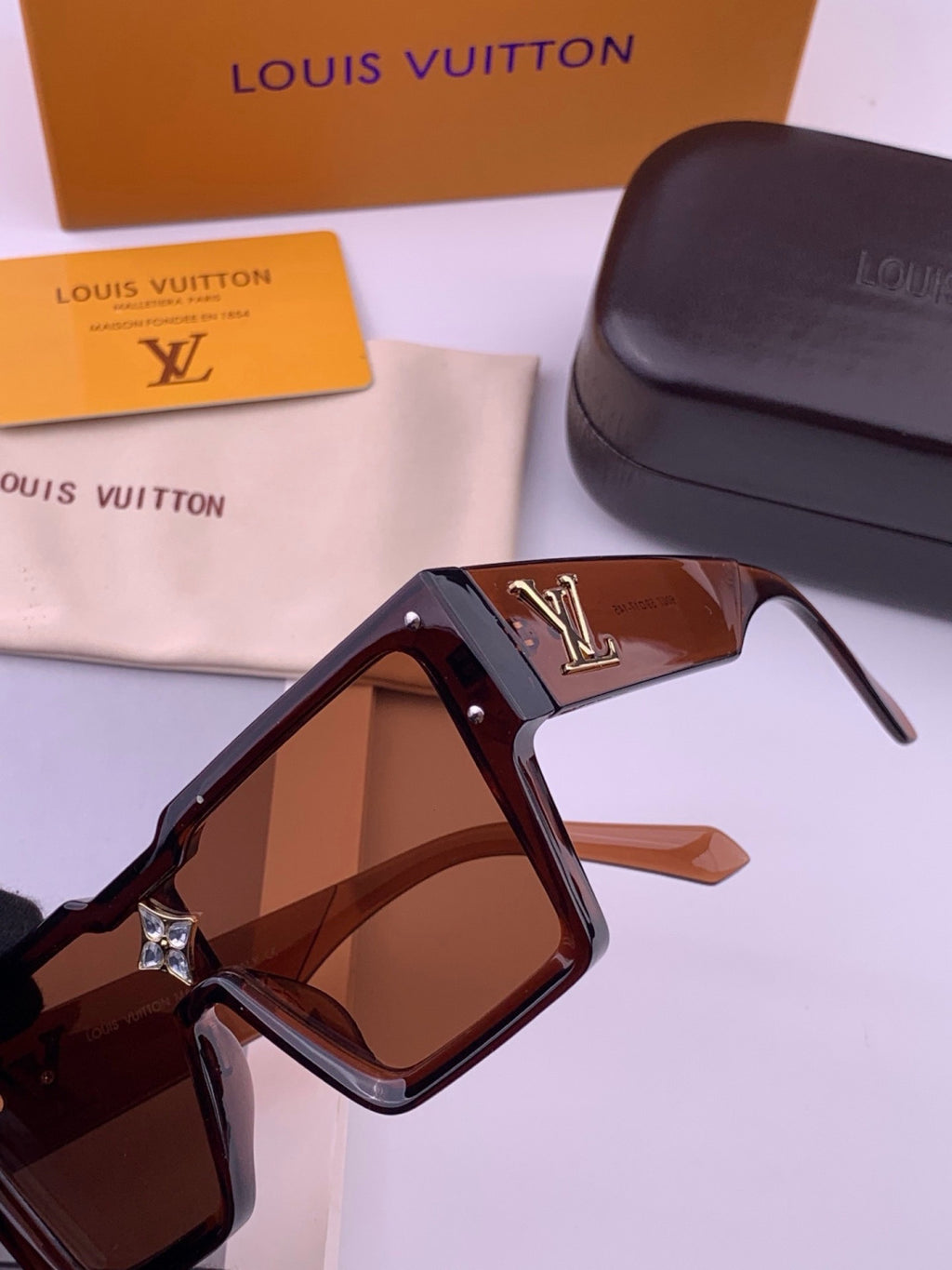 Louis Vuitton L7600 Square Black Lens Sunglasses for Women - 493230 - detail image 3