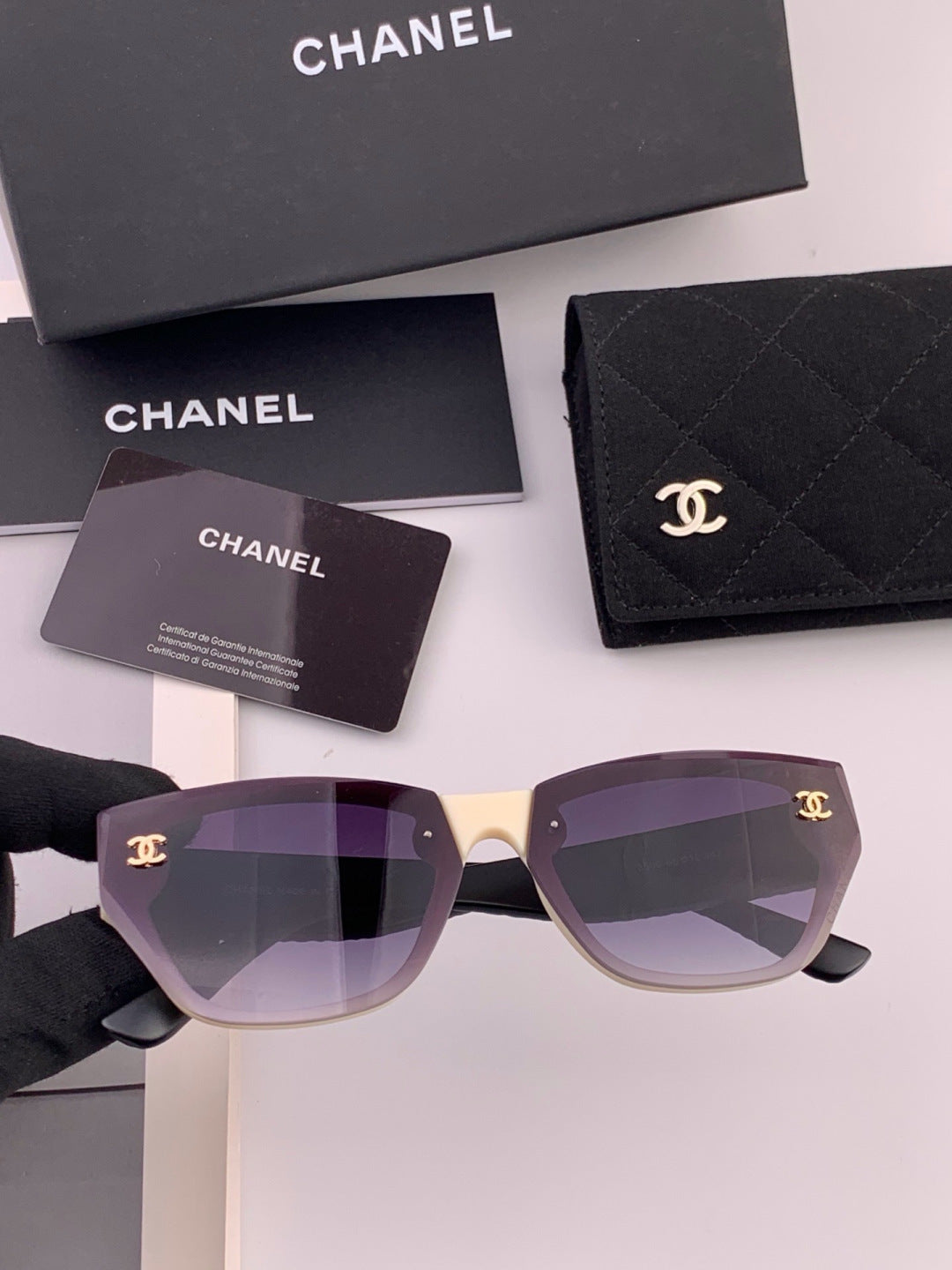 Chanel CH6530 Fashion Gold Lens Sunglasses for Men & Women - detail image 3
