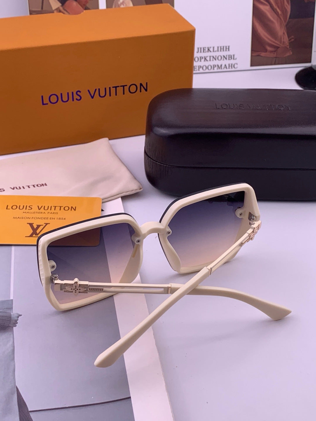 Louis Vuitton L6302 Square Gold Lens Sunglasses for Men & Women - detail image 5