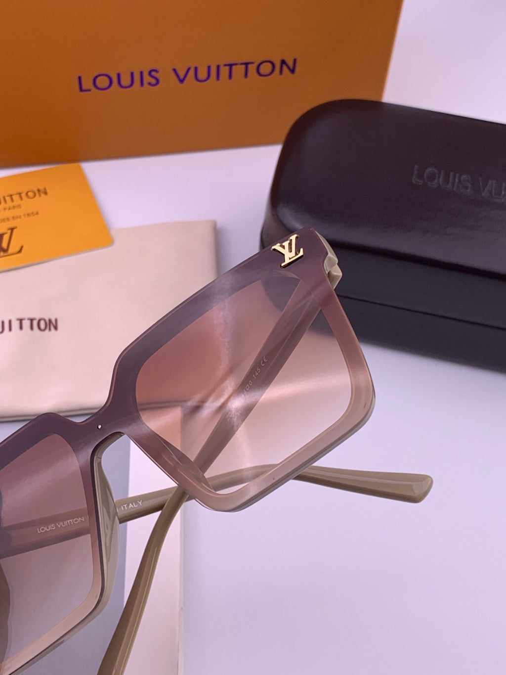Louis Vuitton L6006 Oversized Red Lens Sunglasses for Men & Women - detail image 6