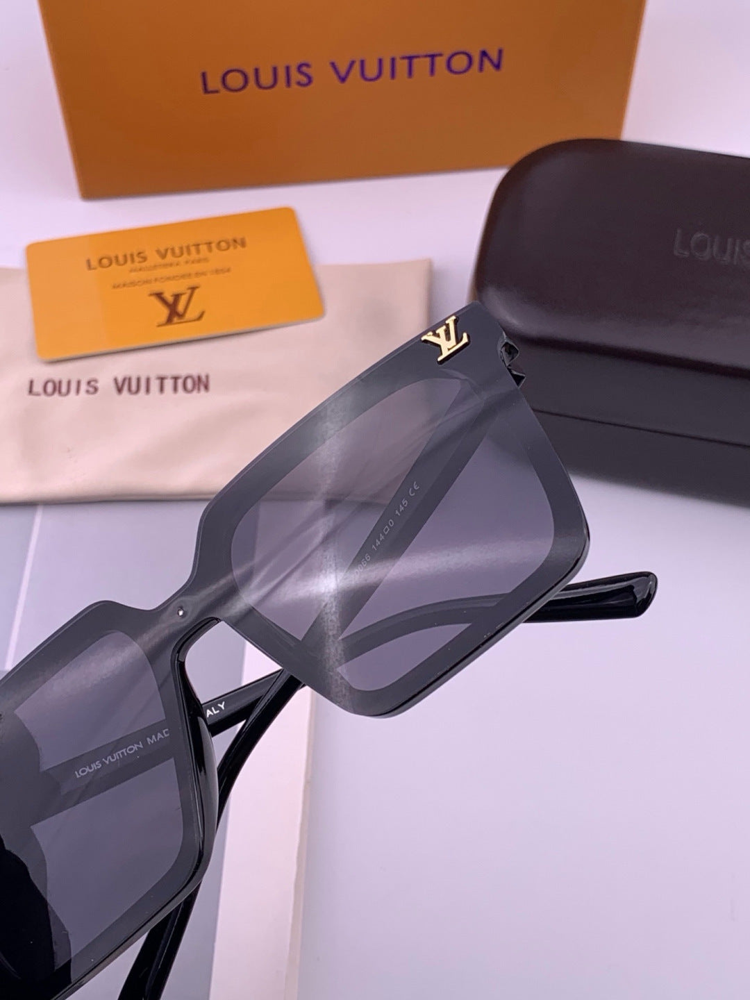 Louis Vuitton L6006 Oversized Black Lens Sunglasses for Men & Women - detail image 6