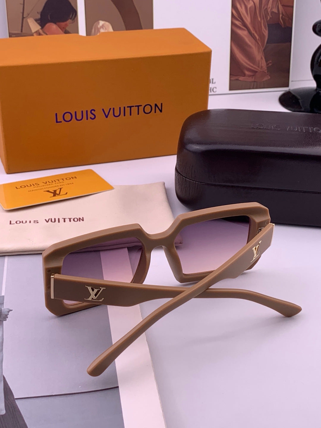 Louis Vuitton L37004 Oversized Red Lens Sunglasses for Men & Women - detail image 6