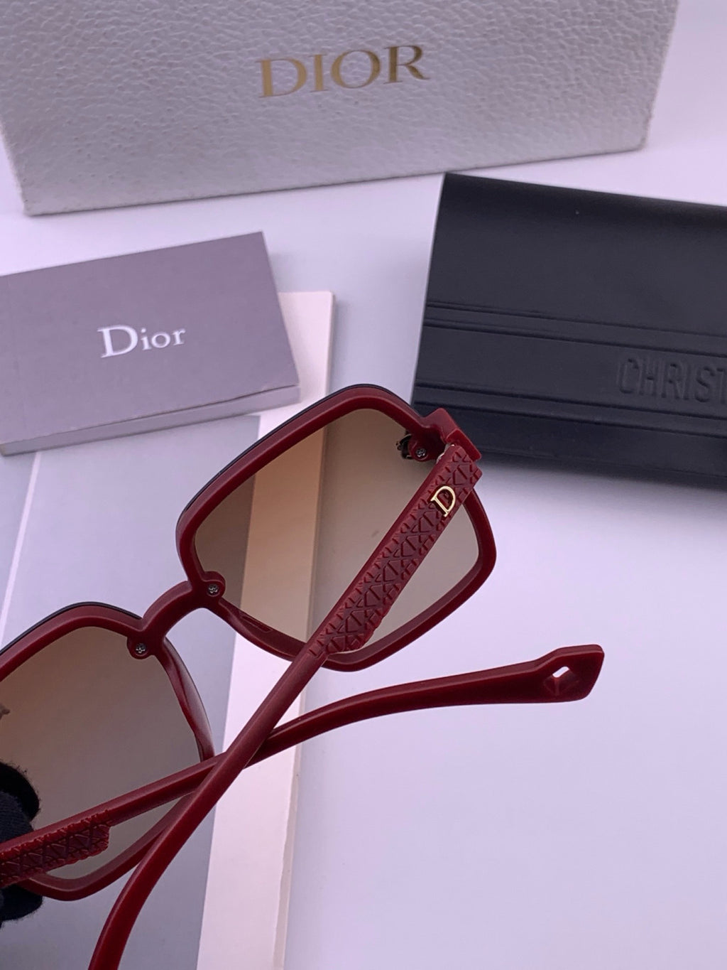Louis Vuitton L37004 Oversized Purple Lens Sunglasses for Men & Women - 493209 - detail image 5