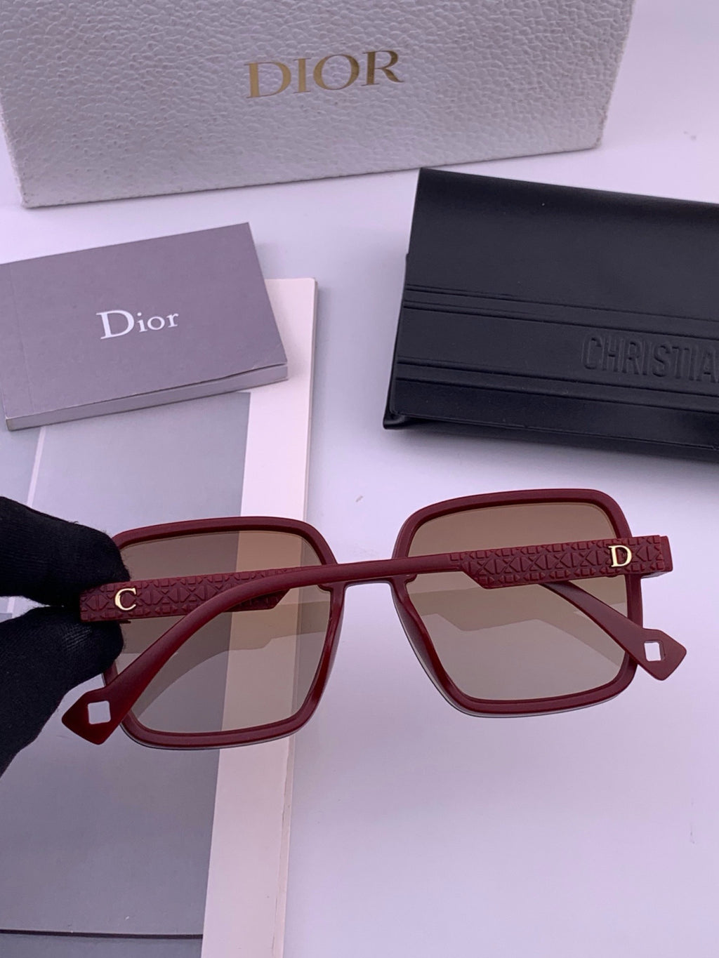 Louis Vuitton L37004 Oversized Purple Lens Sunglasses for Men & Women - 493209 - detail image 4