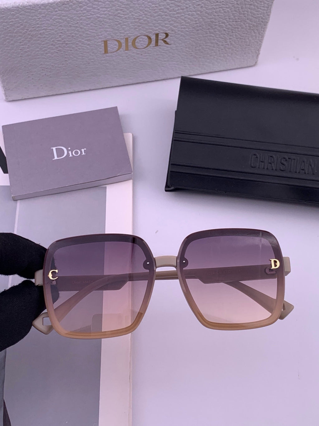 Louis Vuitton L37004 Oversized Purple Lens Sunglasses for Men & Women