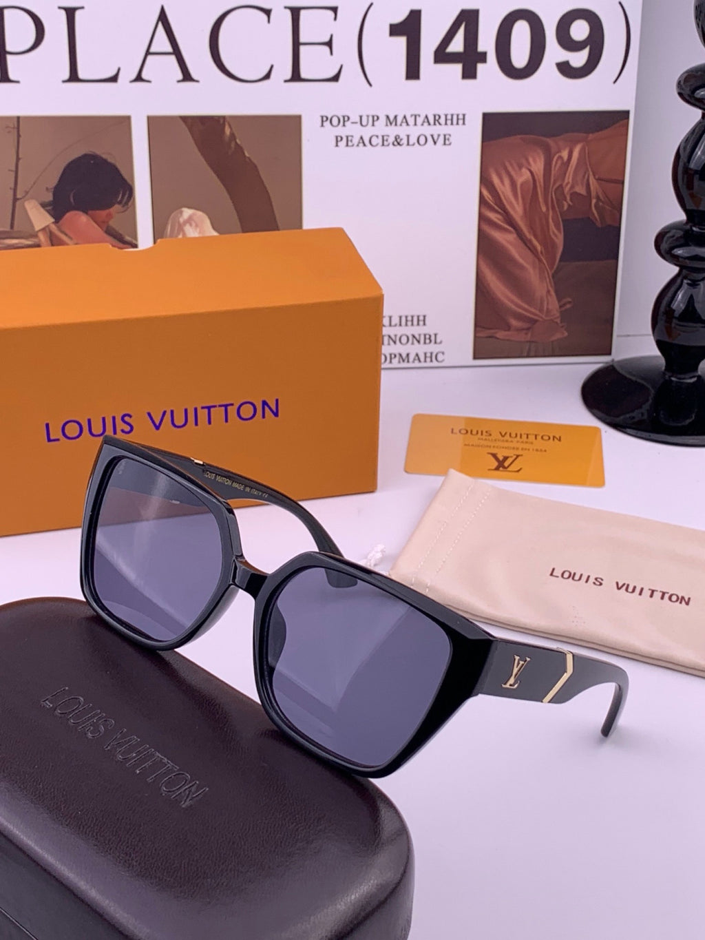Louis Vuitton L77004 Oversized Black Lens Sunglasses for Men & Women