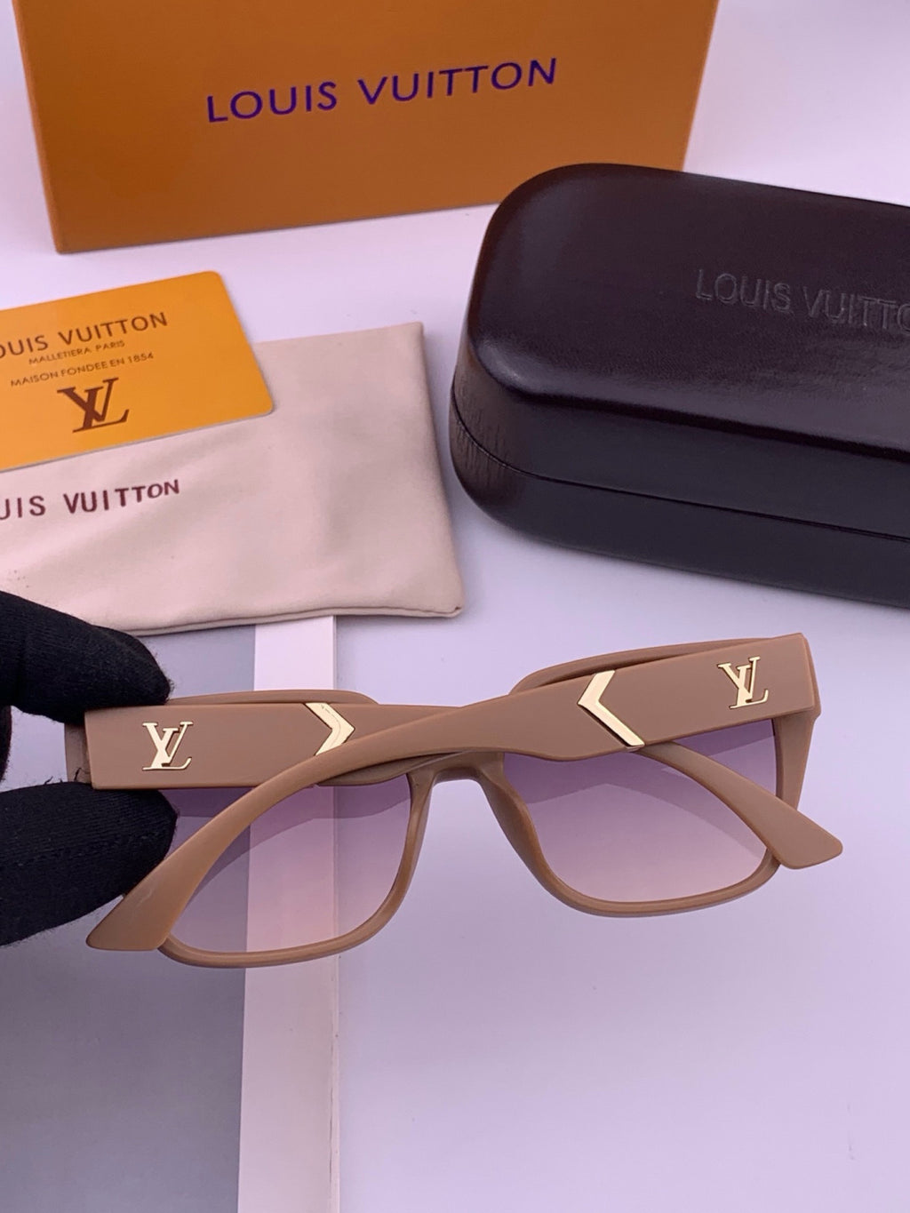 Louis Vuitton L77004 Oversized Purple Lens Sunglasses for Men & Women - 493214 - detail image 6