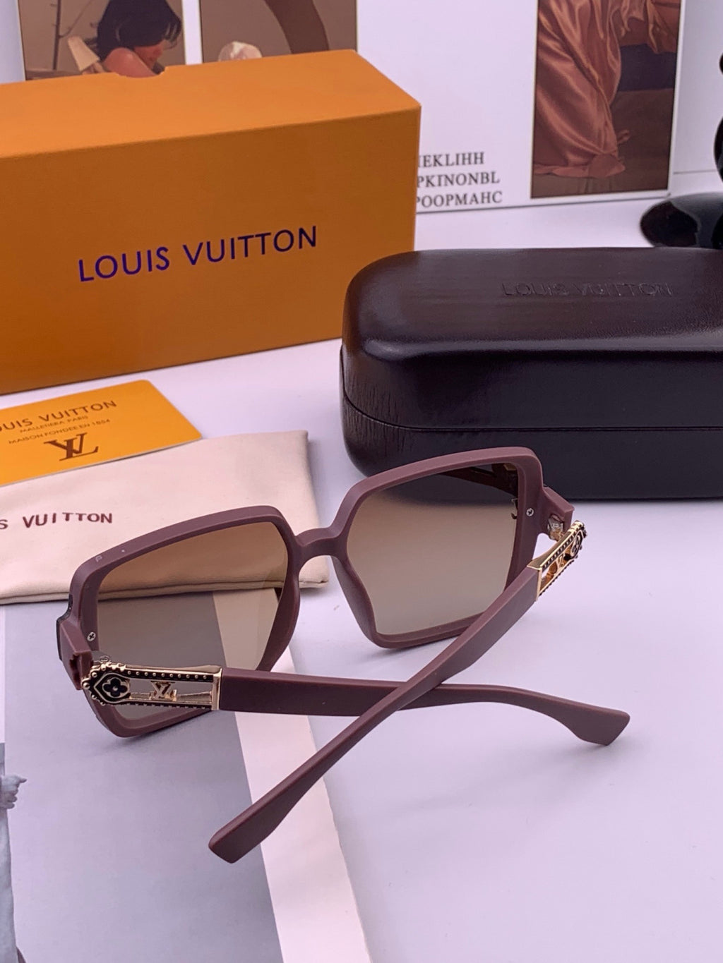 Louis Vuitton L77004 Oversized Purple Lens Sunglasses for Men & Women - 493215 - detail image 6
