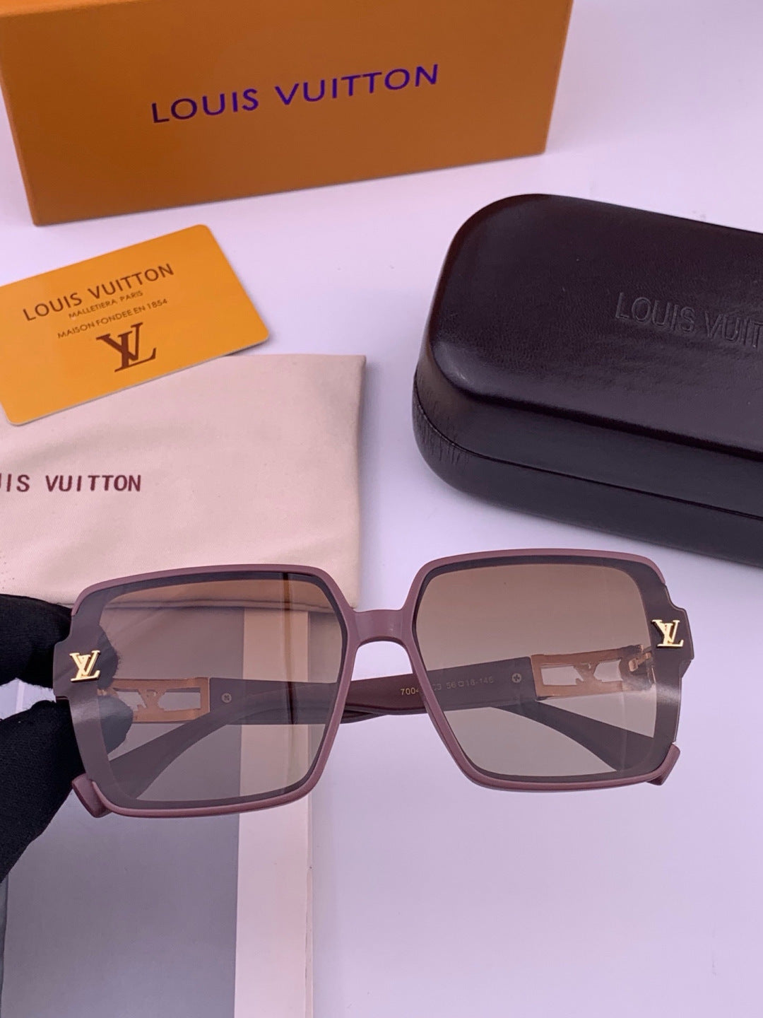 Louis Vuitton L77004 Oversized Purple Lens Sunglasses for Men & Women - 493215