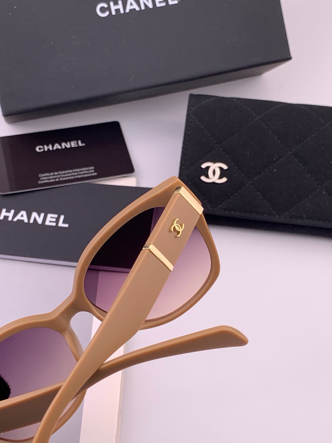 Chanel CH47004 Oversized Purple Lens Sunglasses for Men & Women - 493585 - detail image 4
