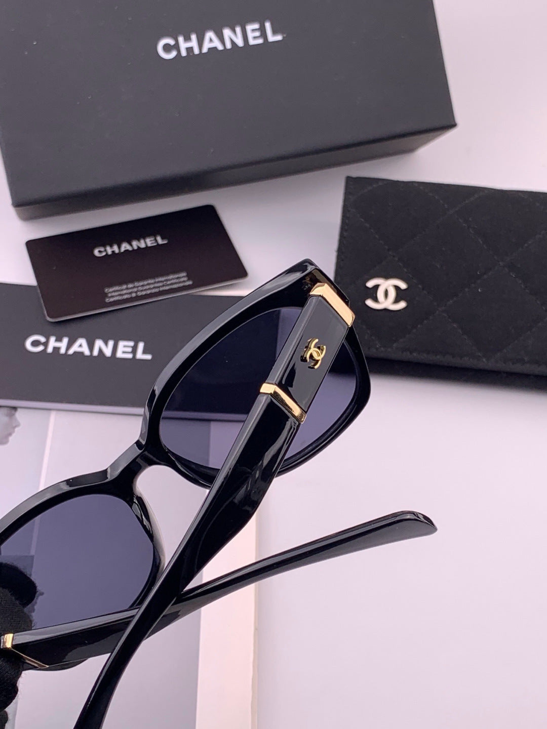 Chanel CH47004 Oversized Black Lens Sunglasses for Men & Women - detail image 4