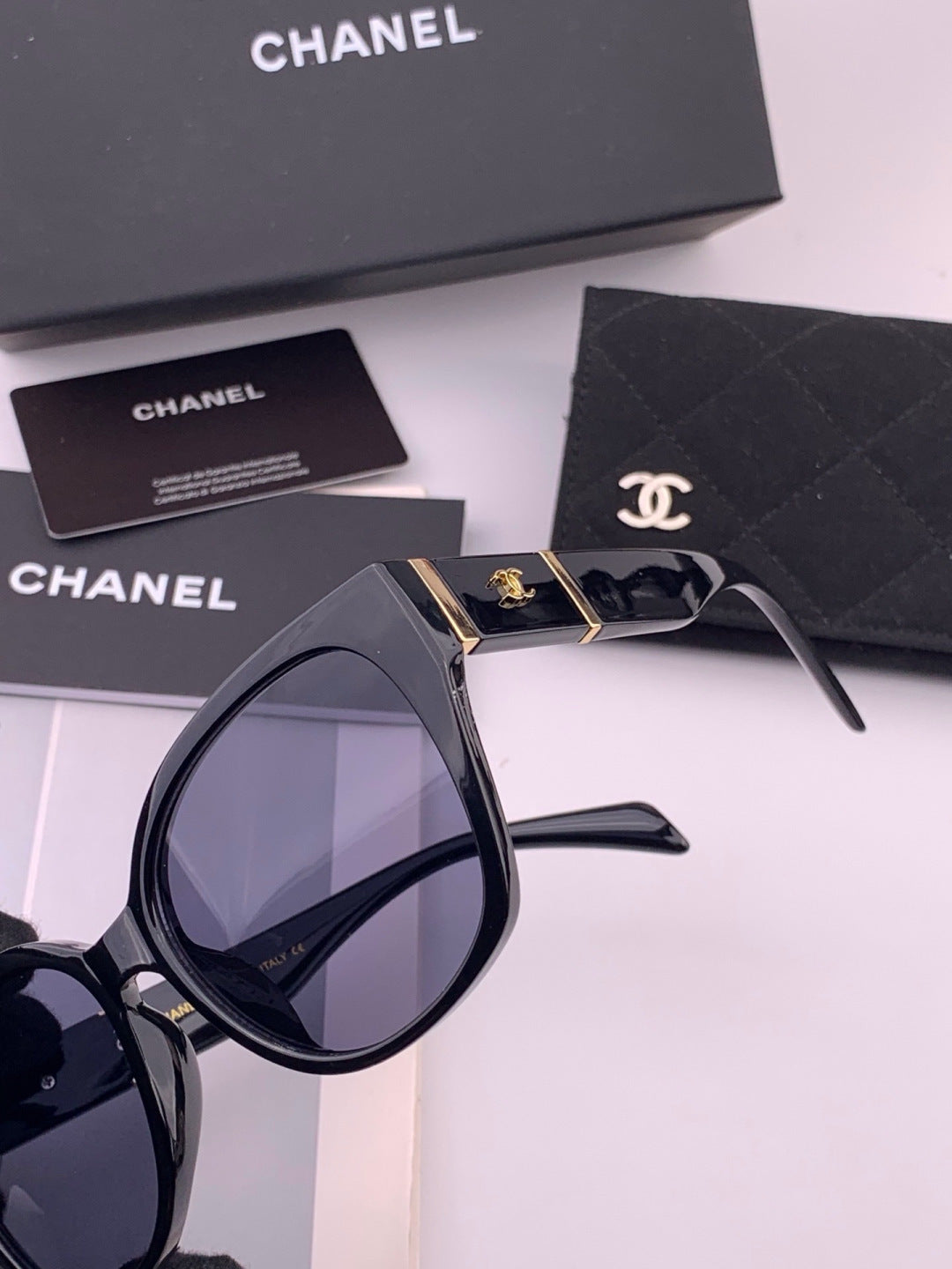 Chanel CH47004 Oversized Black Lens Sunglasses for Men & Women - detail image 3