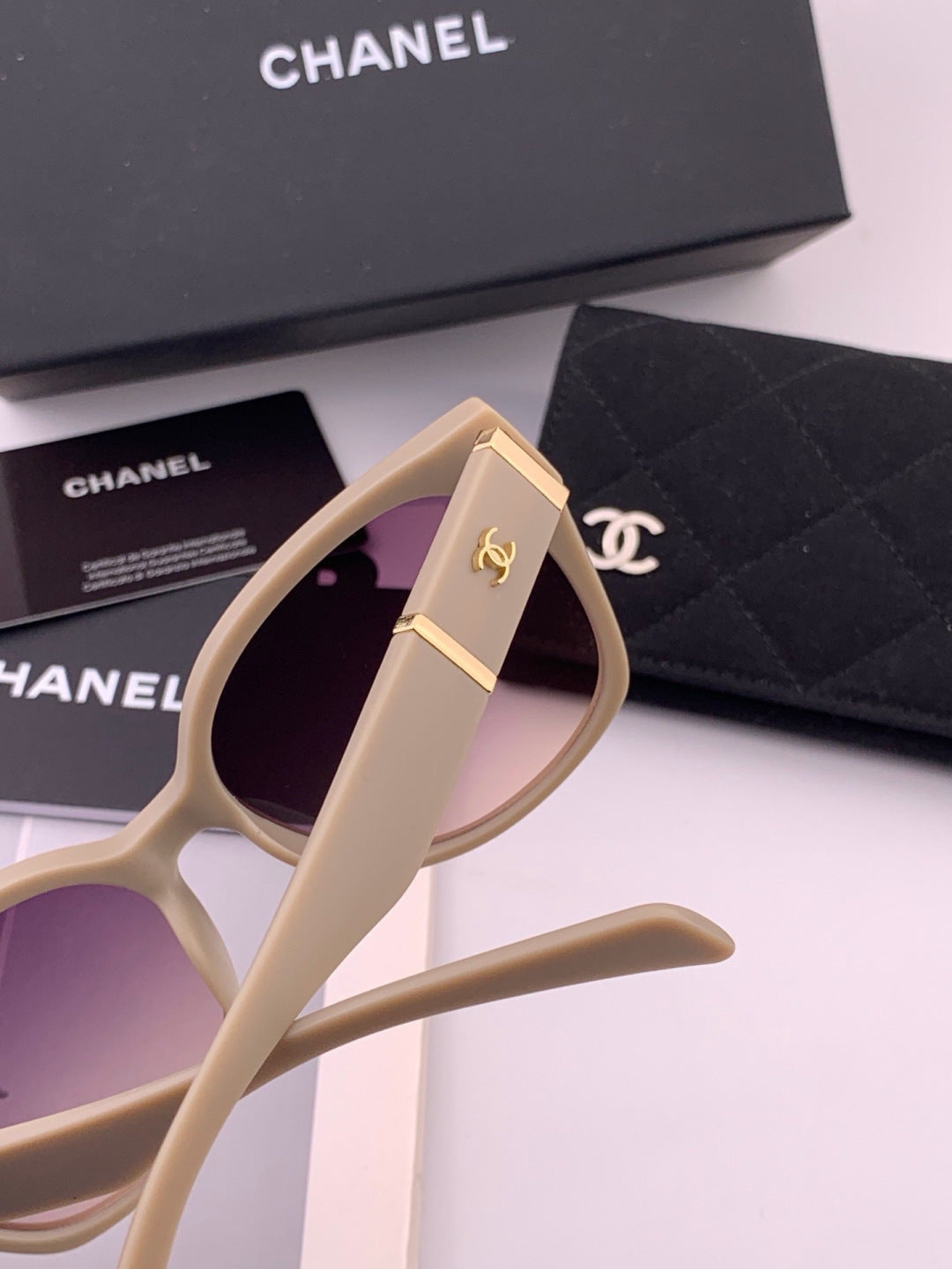 Chanel CH47004 Oversized Purple Lens Sunglasses for Men & Women - detail image 4