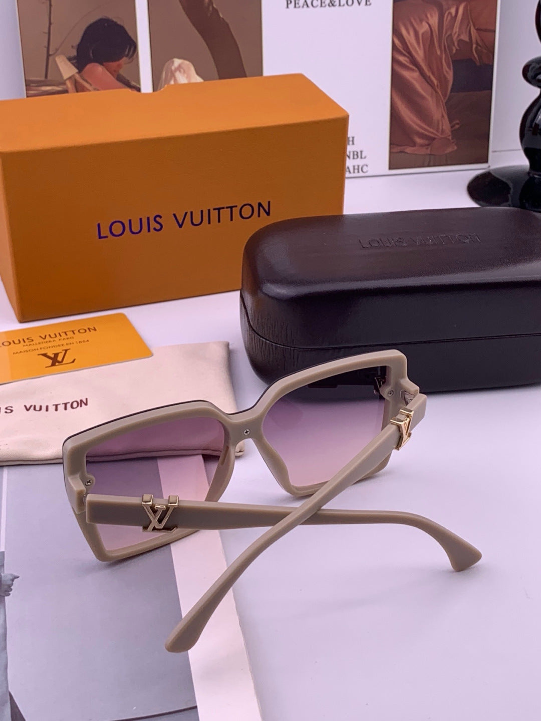 Louis Vuitton L57002 Oversized Purple Lens Sunglasses for Men & Women - detail image 7